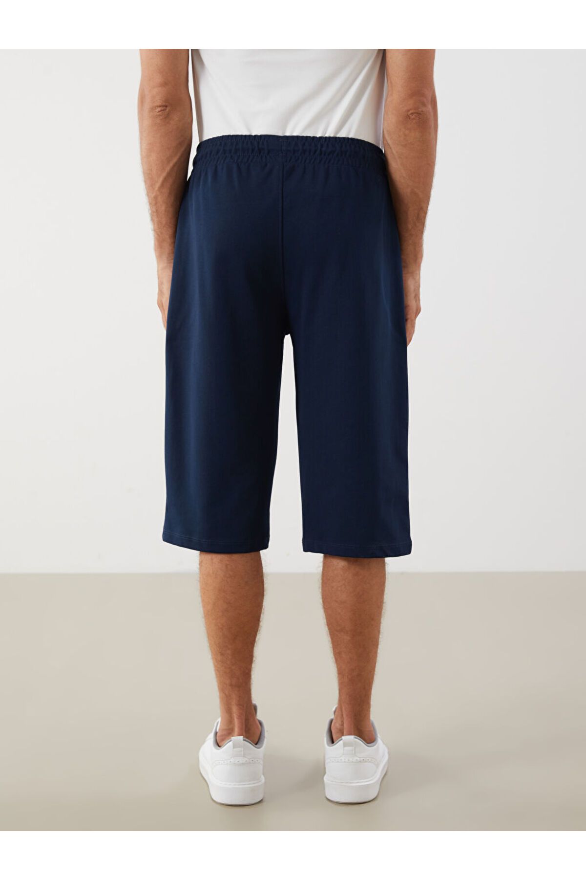 LC Waikiki-Create Your Style from Uzg Store |   Standard Fit Men's Shorts 5