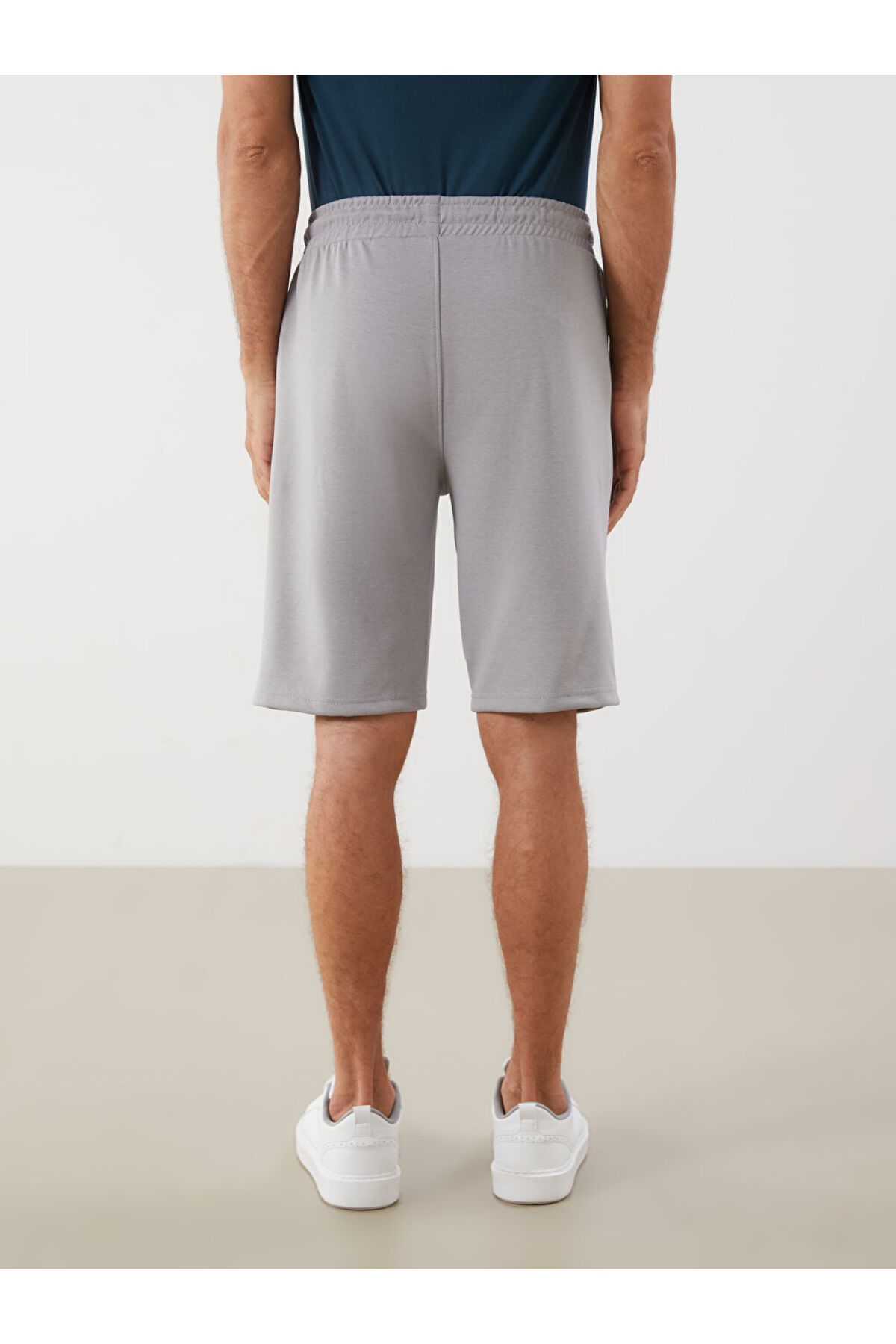 LC Waikiki-Create Your Style from Uzg Store |   Standard Fit Men's Shorts 5