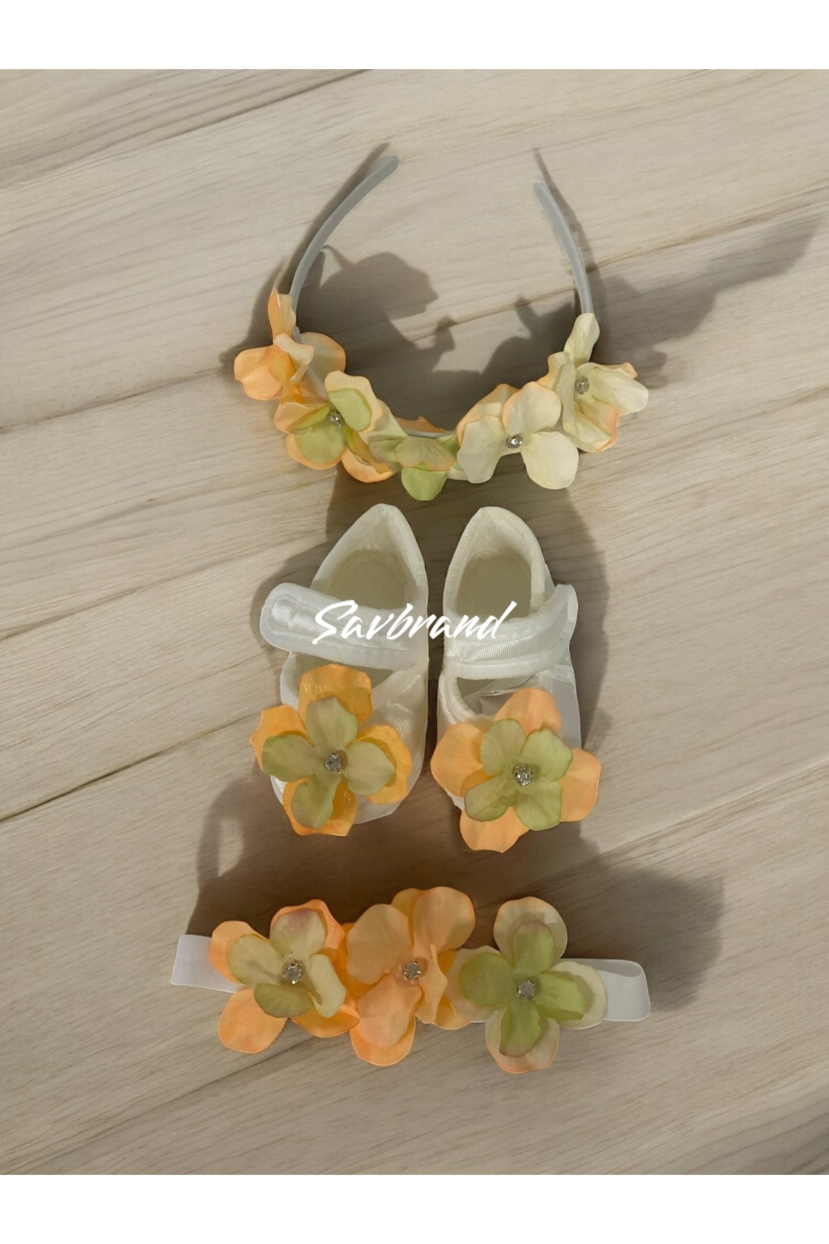 SavBrand Ortancalı Lohusa Anne Tacı Bandanası ve Bebek Patiği fotoğrafı 2 (önizleme)