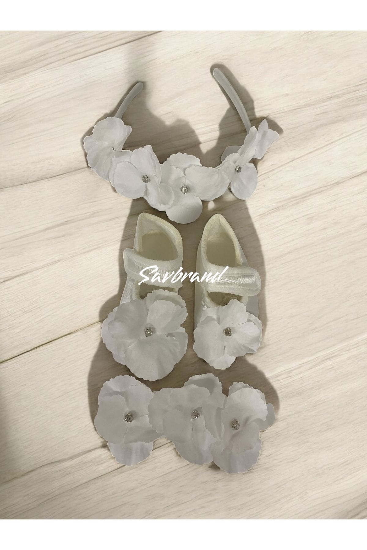 SavBrand Ortancalı Lohusa Anne Tacı Bandanası ve Bebek Patiği