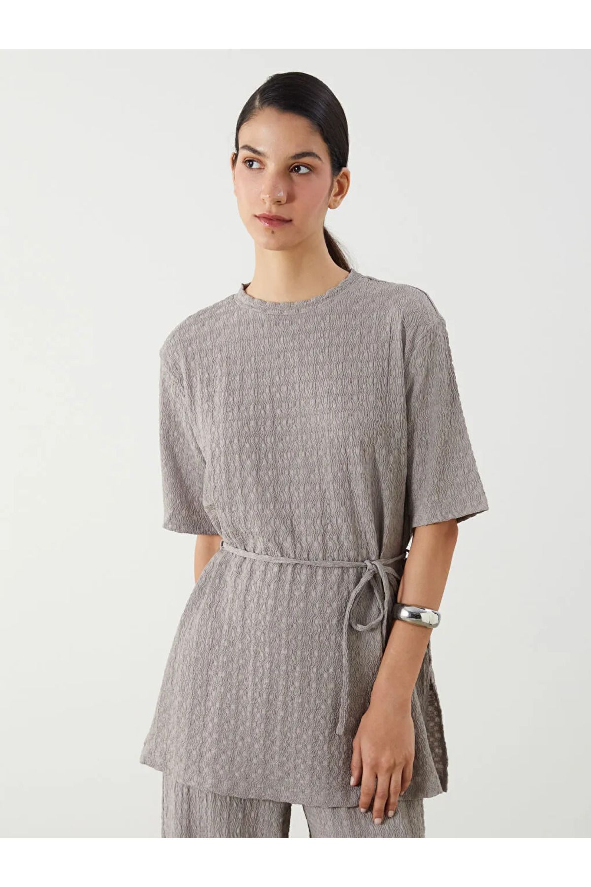 LC Waikiki LCW Modest Gri Bisiklet Yaka Dokulu Bluz