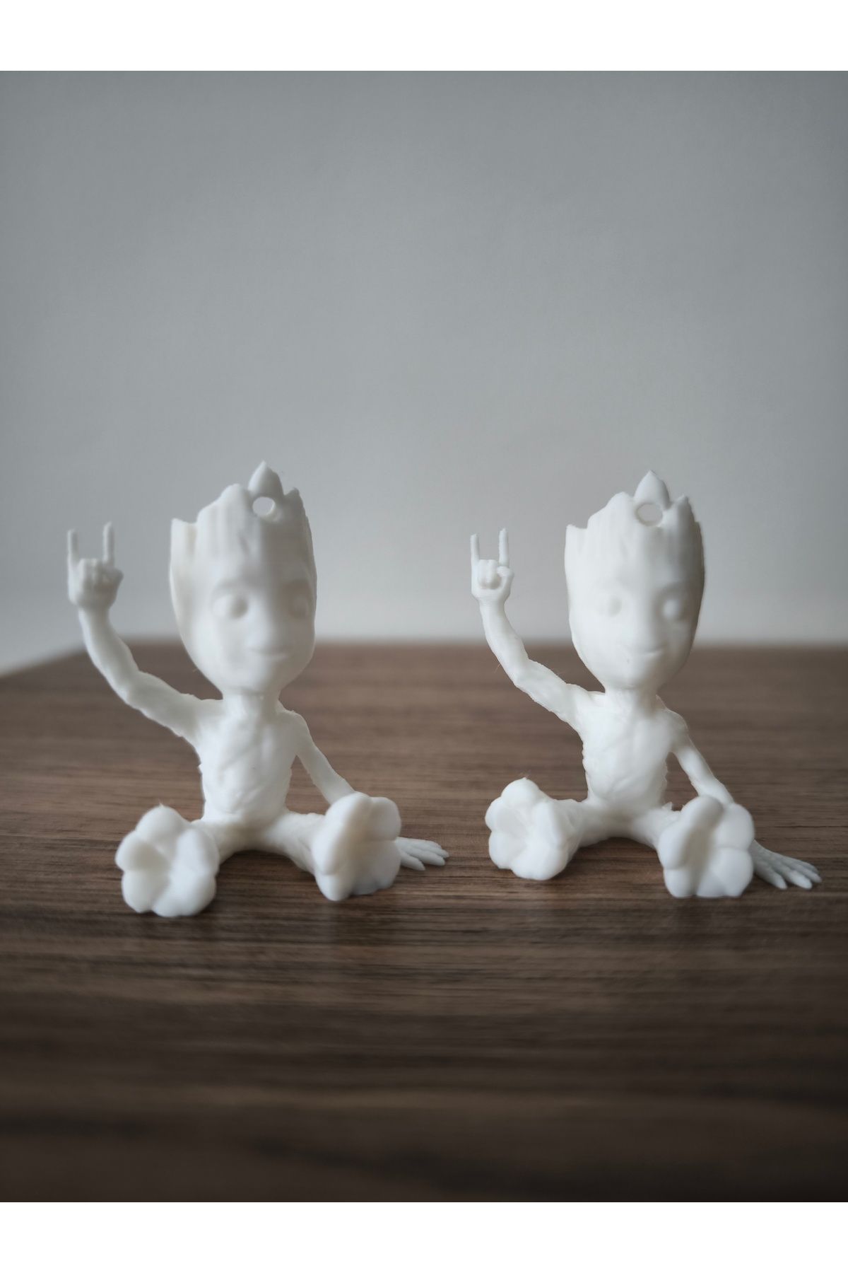 shop Baby Groot Tarzı 3D Mini Figür Anahtarlık – Dekoratif Masa Üstü Objesi