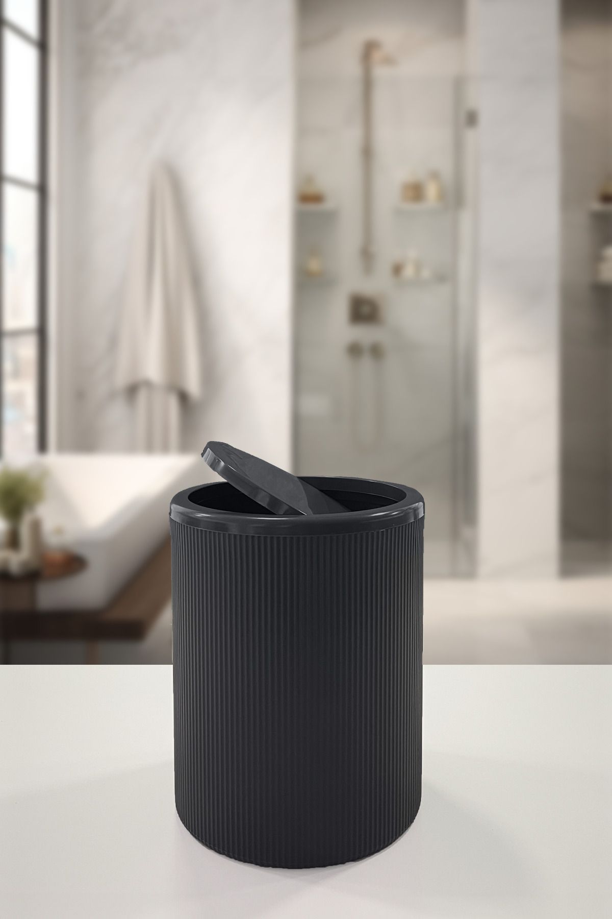 teknotrust Şık Siyah Çizgili Yuvarlak 8L Çöp Kutusu, Eco Kapaklı, Banyo ve Mutfak İçin