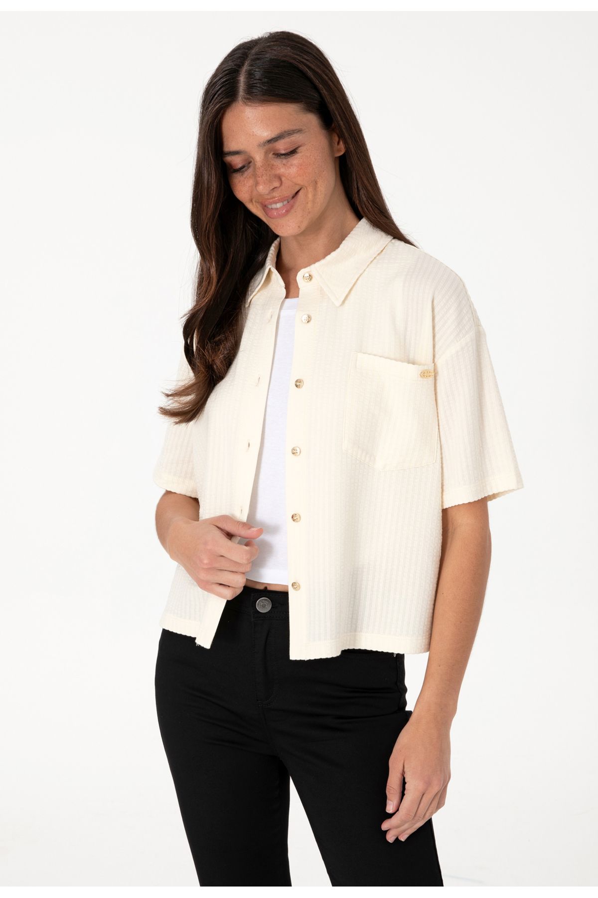U.S. Polo Assn. U.S. Polo Assn. Ekru Kadın Cropped Fit Gömlek DMK.2104541SOLE.