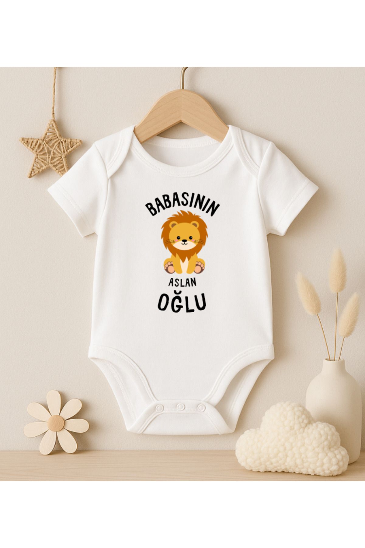 MODAT Babasının Aslan Oğlu Yazılı Sevimli Aslanlı Bebek Badi Zıbın