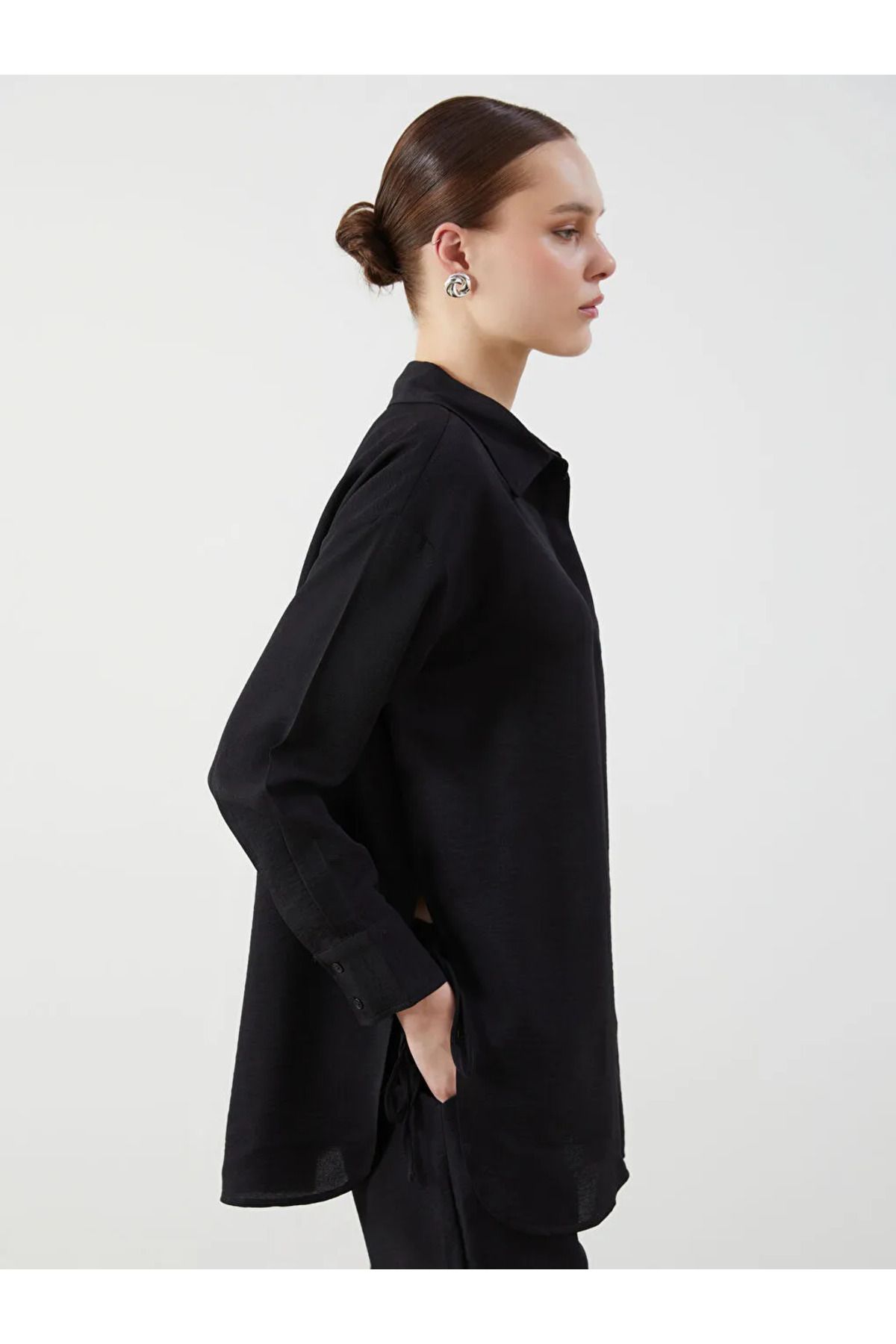 LC Waikiki LCW Modest Siyah Loose Fit Kadın Gömlek Tunik