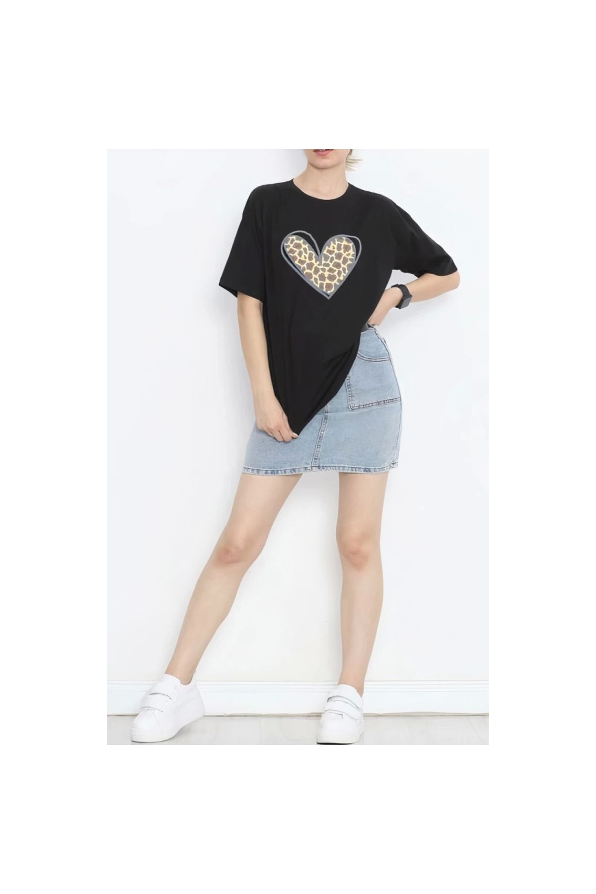 Marsilyan - Sevgililer Günü İçin Özel Tasarım Leopar Kalp Baskılı Tshirt