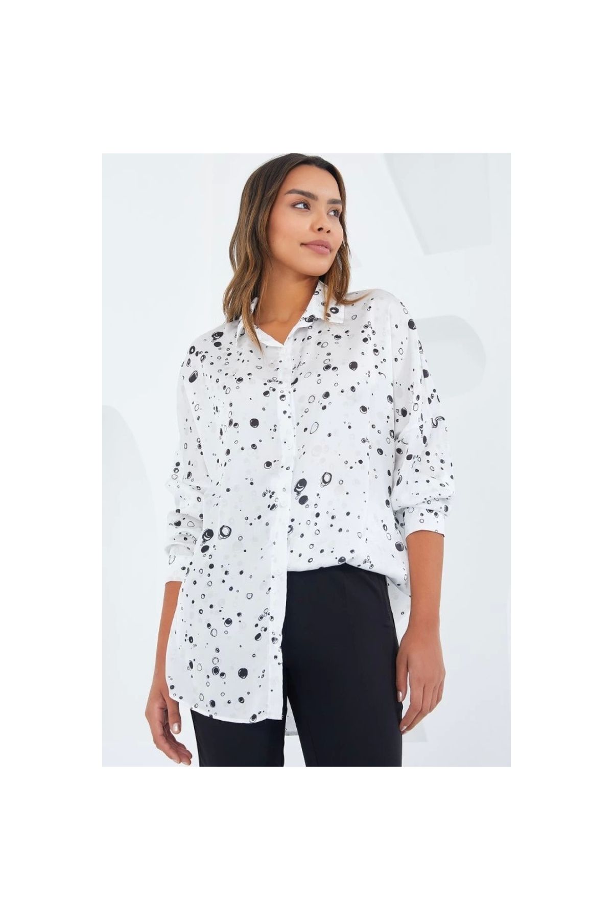 Marsilyan - Siyah Beyaz Desenli Oversize Saten Gömlek 3985