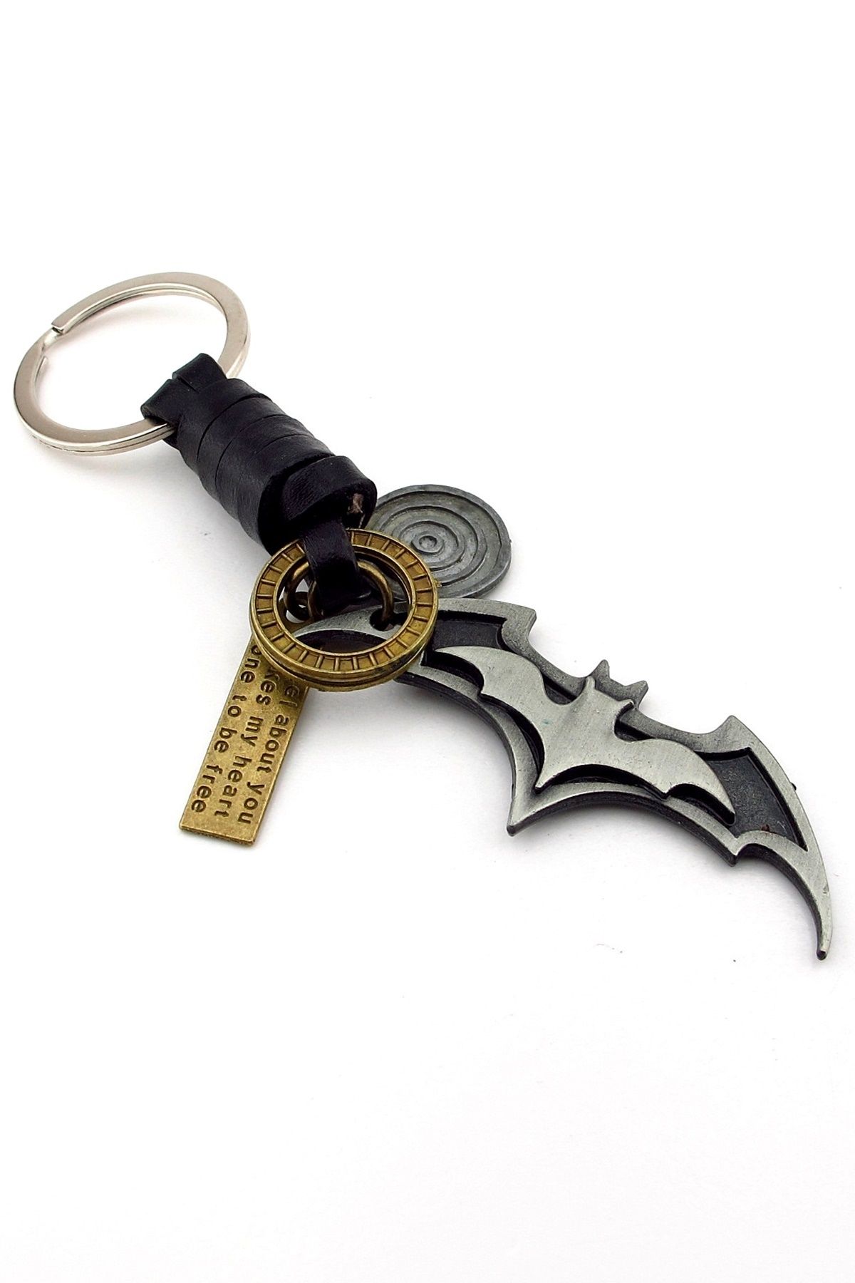 Solfera Batman Yarasa Adam Kabartma Deri Metal Anhatarlık KC342