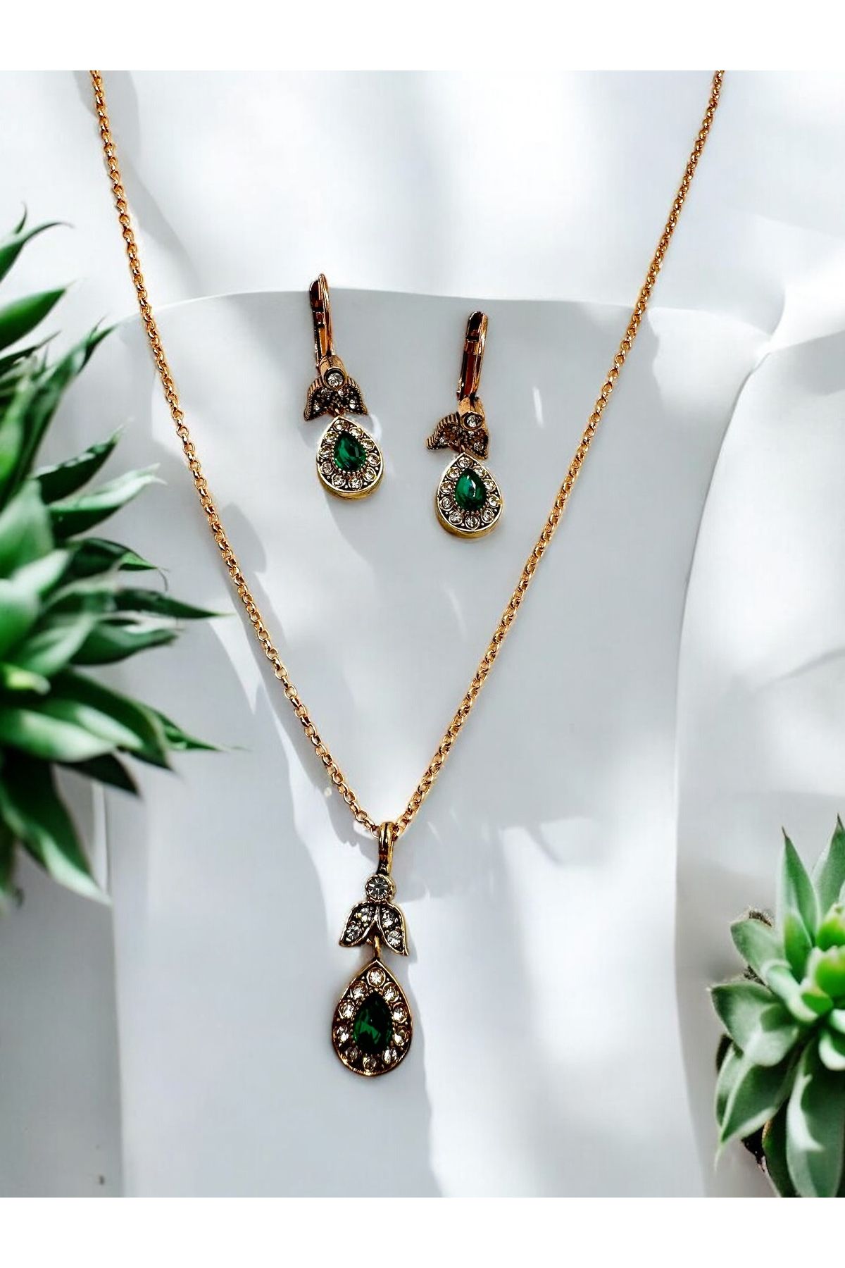 FUYA JEWELLERY Zirkon Taş Detaylı Kristal Damla Kolye, Küpe Set