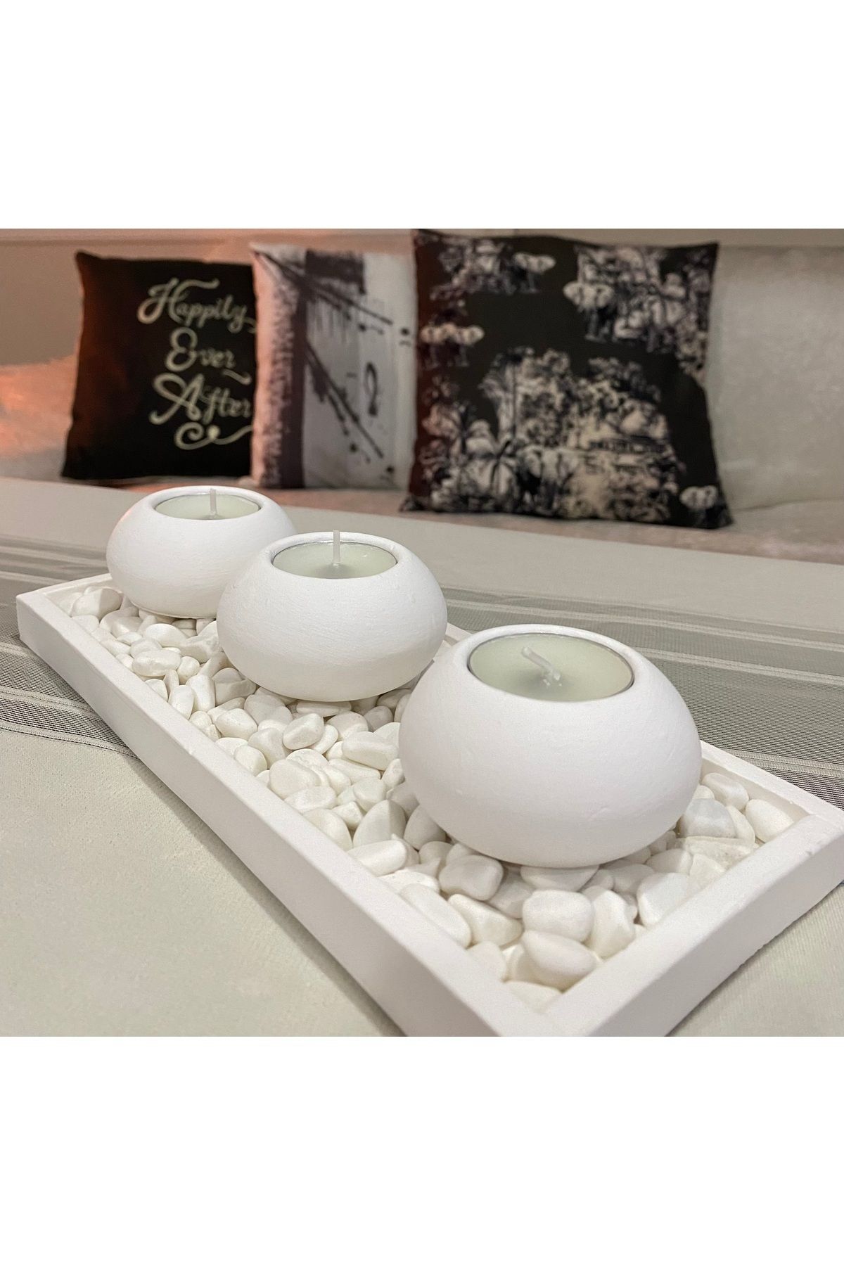 Saatistan Beyaz dekoratif tealight mumluk, hediye ve ev şıklığı için ideal seçenektir