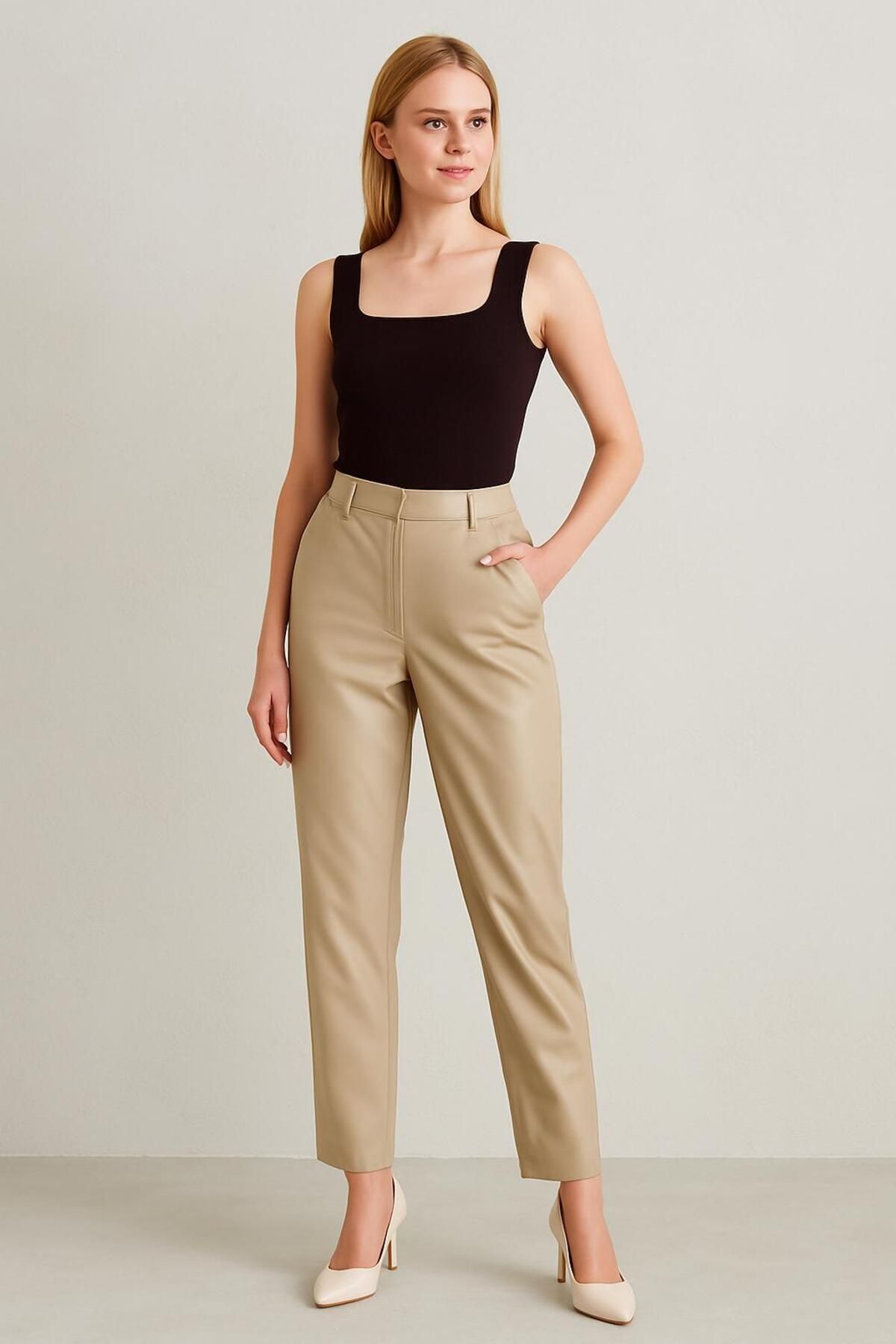 UNTIMELY Yüksek Bel & Açık Bej Suni Deri Casual Pantolon