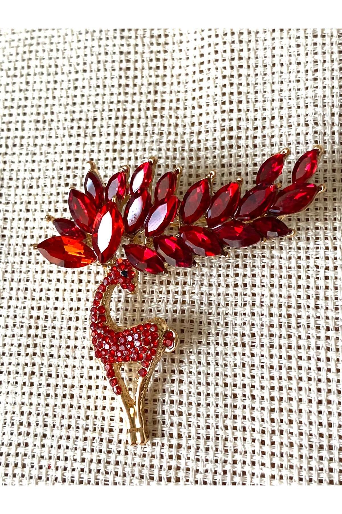 312 KONSEPT Kırmızı Taşlı Geyik Yaka İğnesi-Broş (5x4 Cm) 1 Adet