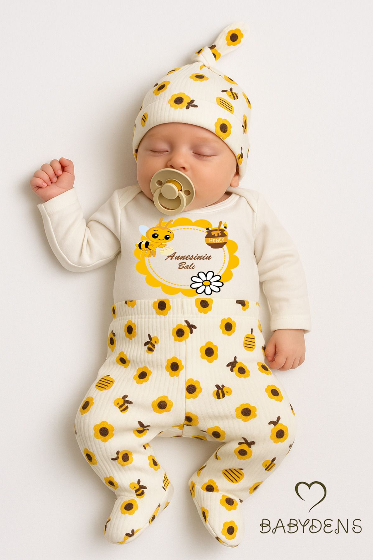 BABYDEN'S Annesinin Balı Yazılı 3'lü Bebek Takımı Arı Desenli Patikli Alt,Bere,Çıtçıtlı Uzun Kollu Zıbın Body