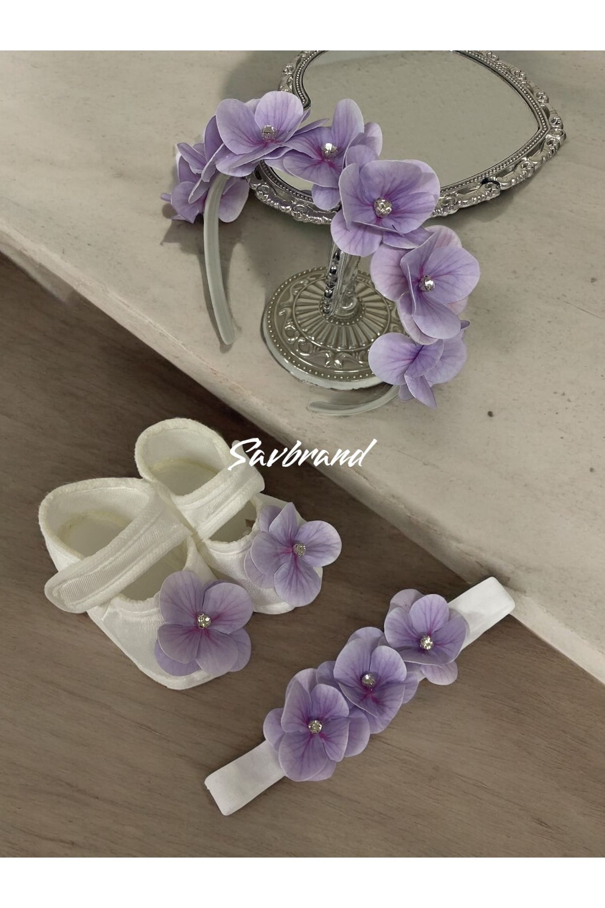 SavBrand Anne Tacı, Bebek Patik ve Bandana 3'lü Özel Set