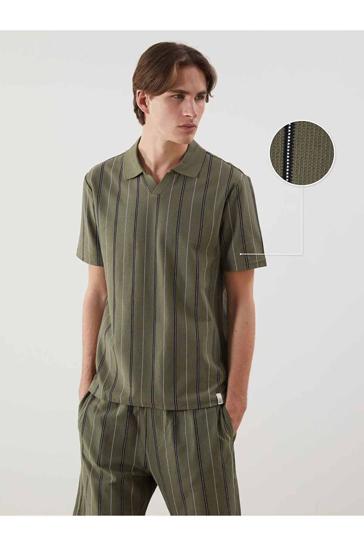 LC Waikiki Polo Yaka Çizgili Erkek Dokulu Tişört