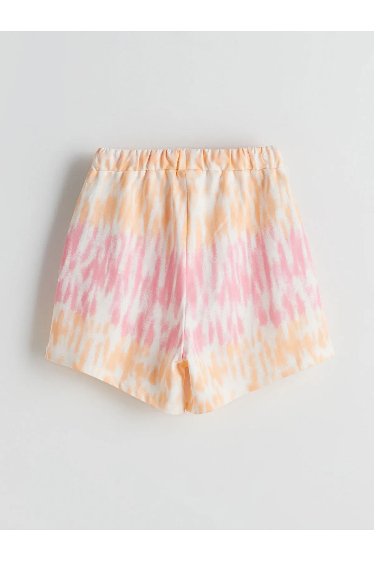 LC Waikiki-Batik Patterned Girl's Shorts with Elastic Waist 3