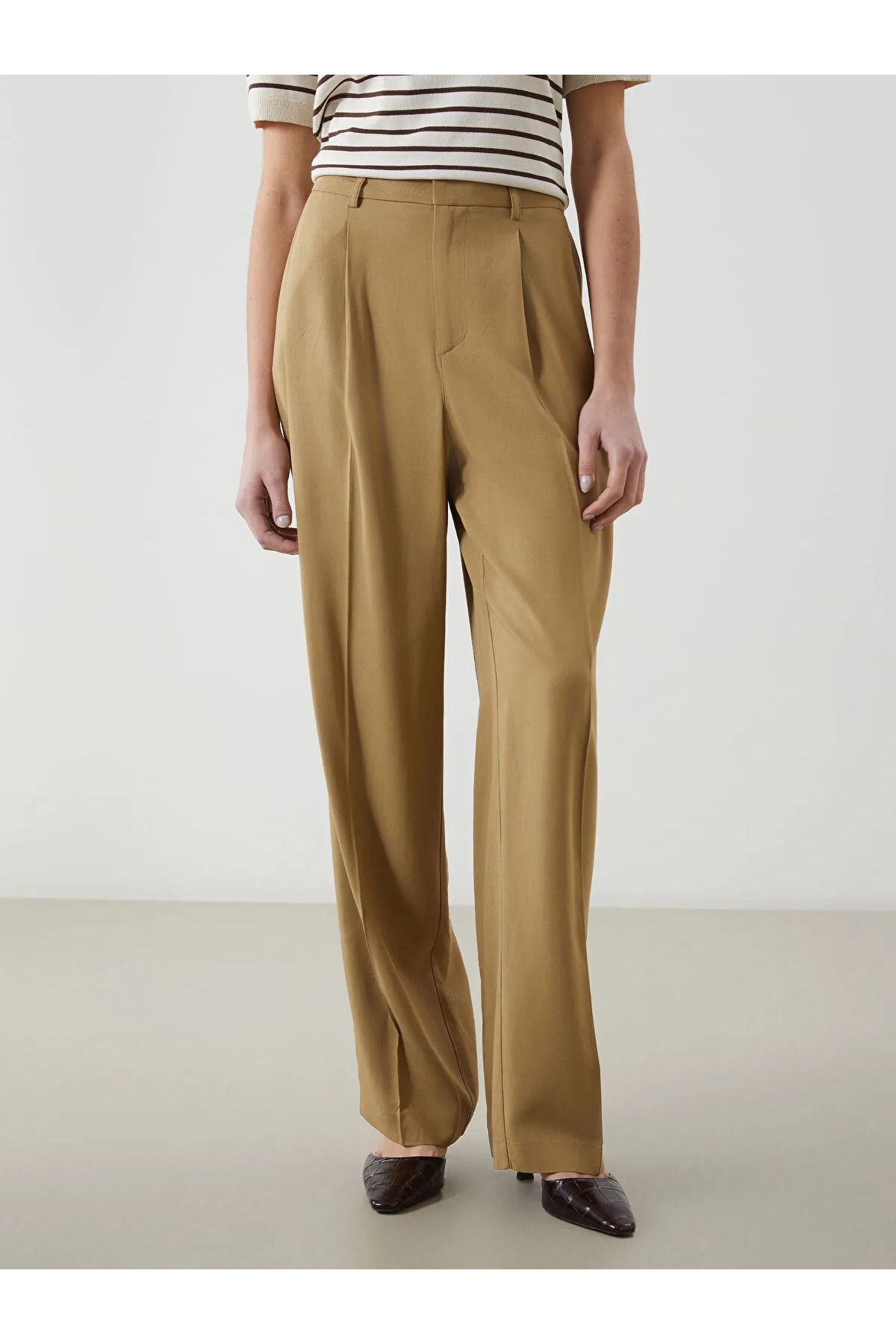 LC Waikiki-Pantaloni de damă în amestec de in cu talie elastică 5