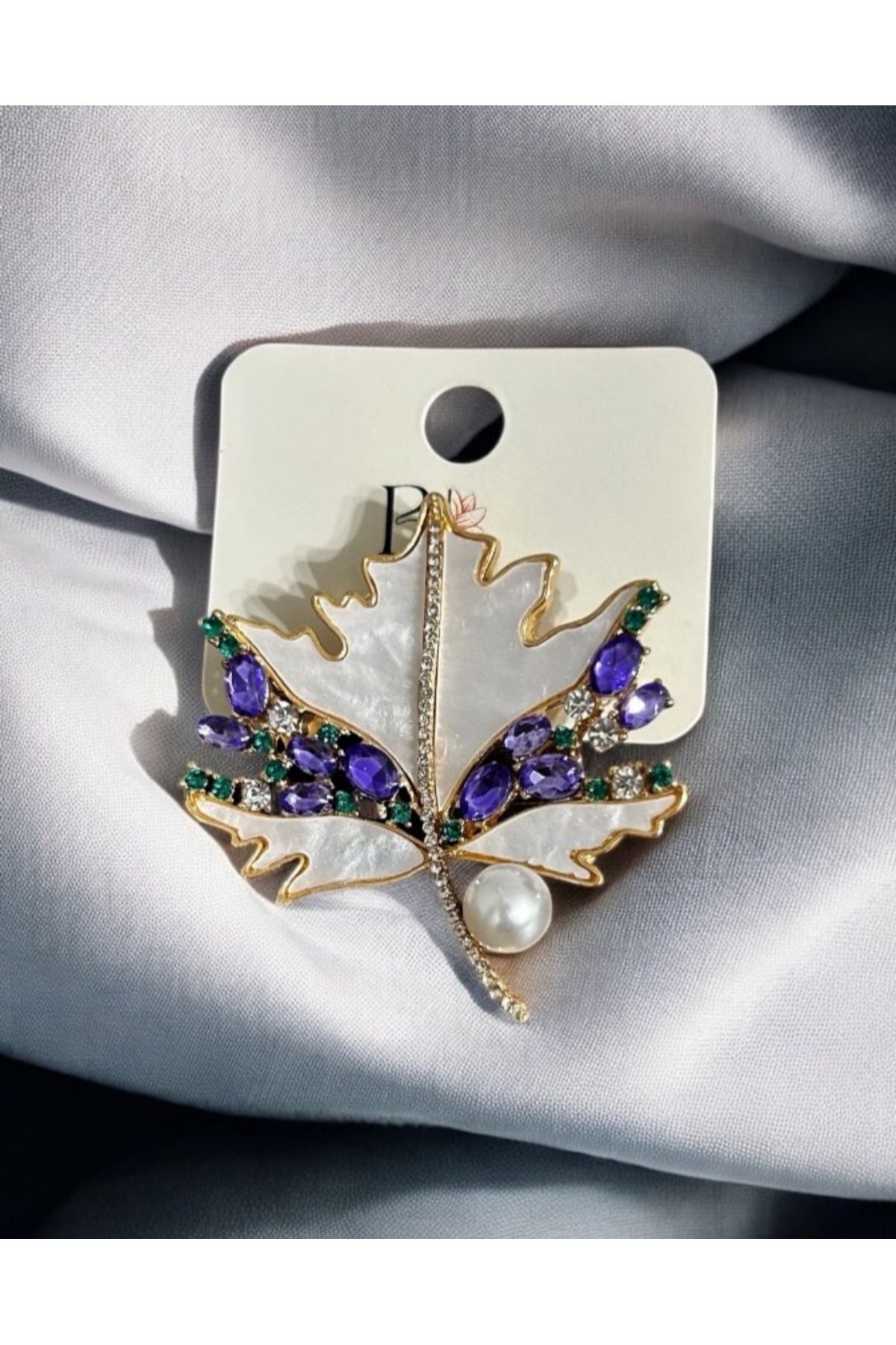 BiVivariShop Taş ve İnci Detaylı Yaprak Broş