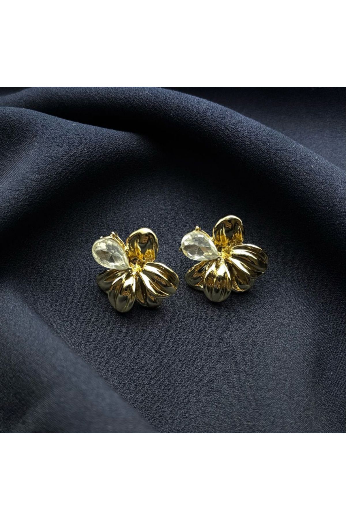 Aslı Gold Gold Beyaz Taş Çiçek Küpe