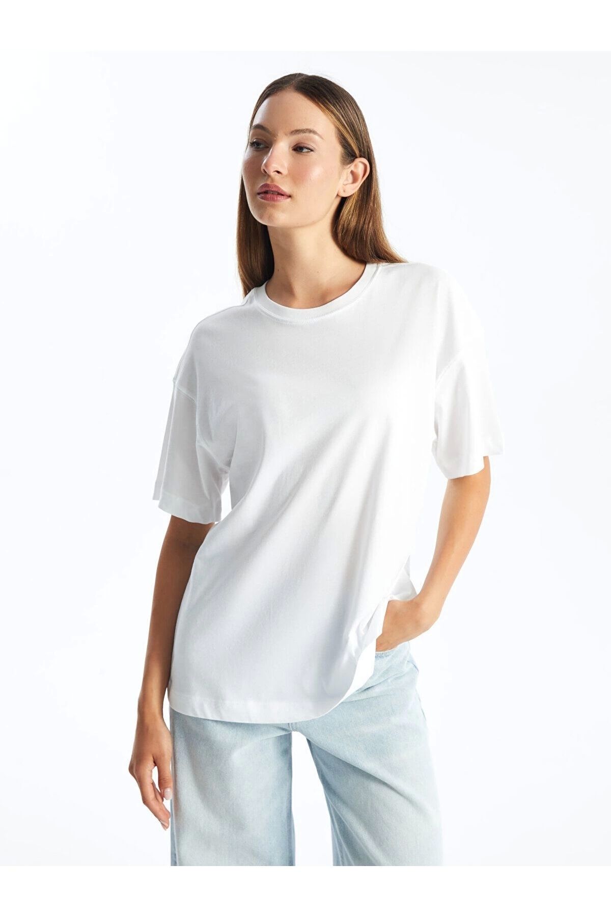 LC Waikiki LCWAIKIKI Bisiklet Yaka Düz Kısa Kollu Oversize Kadın Tişört