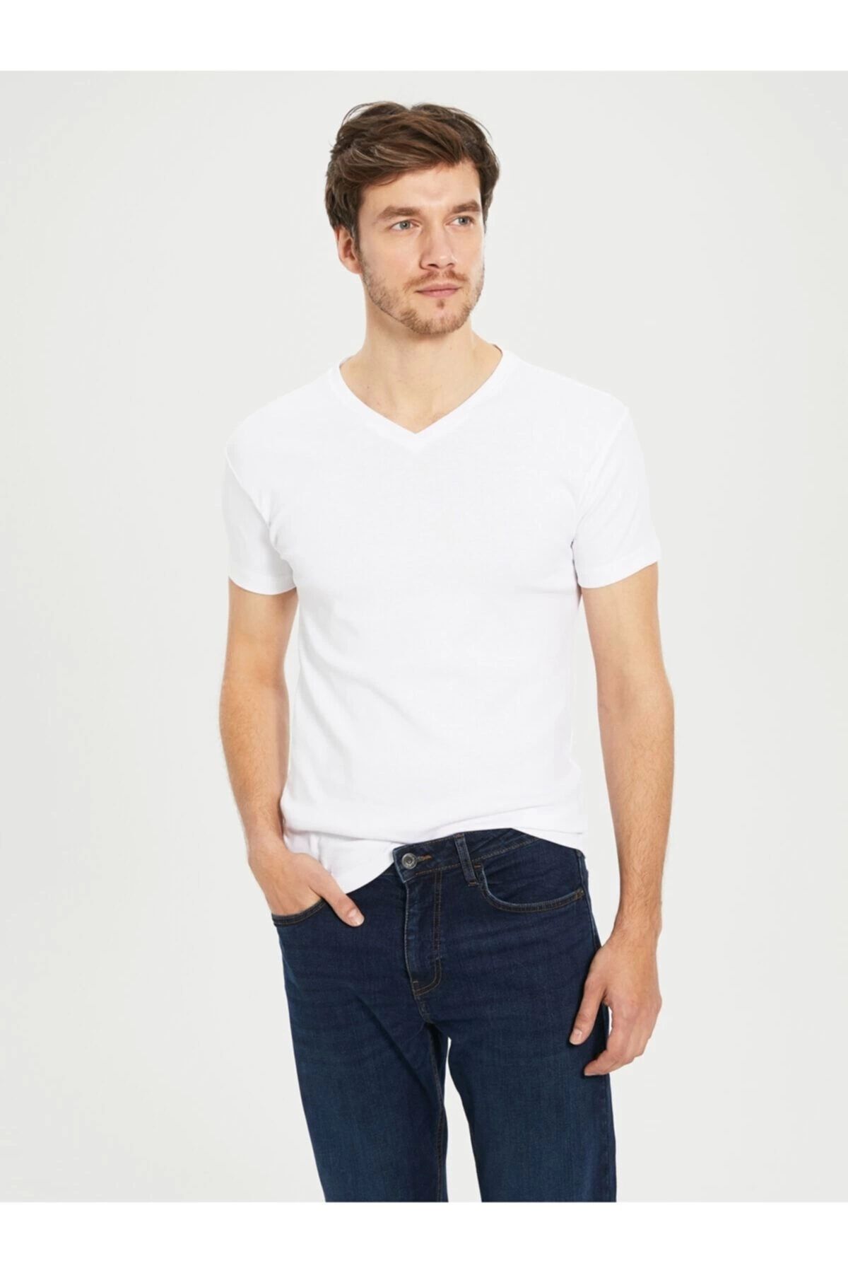 LC Waikiki LCWAIKIKII Your Fashion Style'dan Erkek Beyaz Tişört V Yaka Kısa Kollu Pamuklu Basic