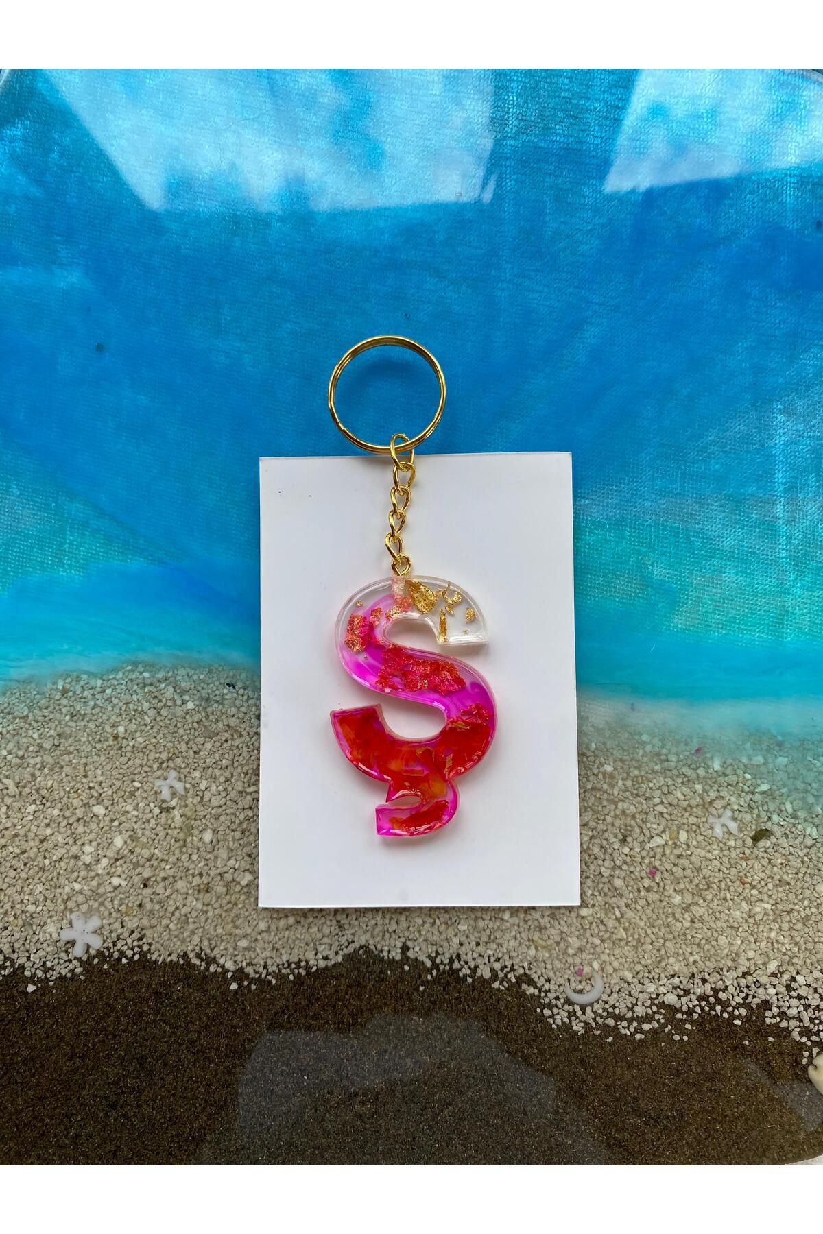 Yopoksi Desing EPOKSİ Ş HARFİ ALTIN VARAKLI, ÇİÇEK YAPRAKLI PEMBE ANAHTARLIK