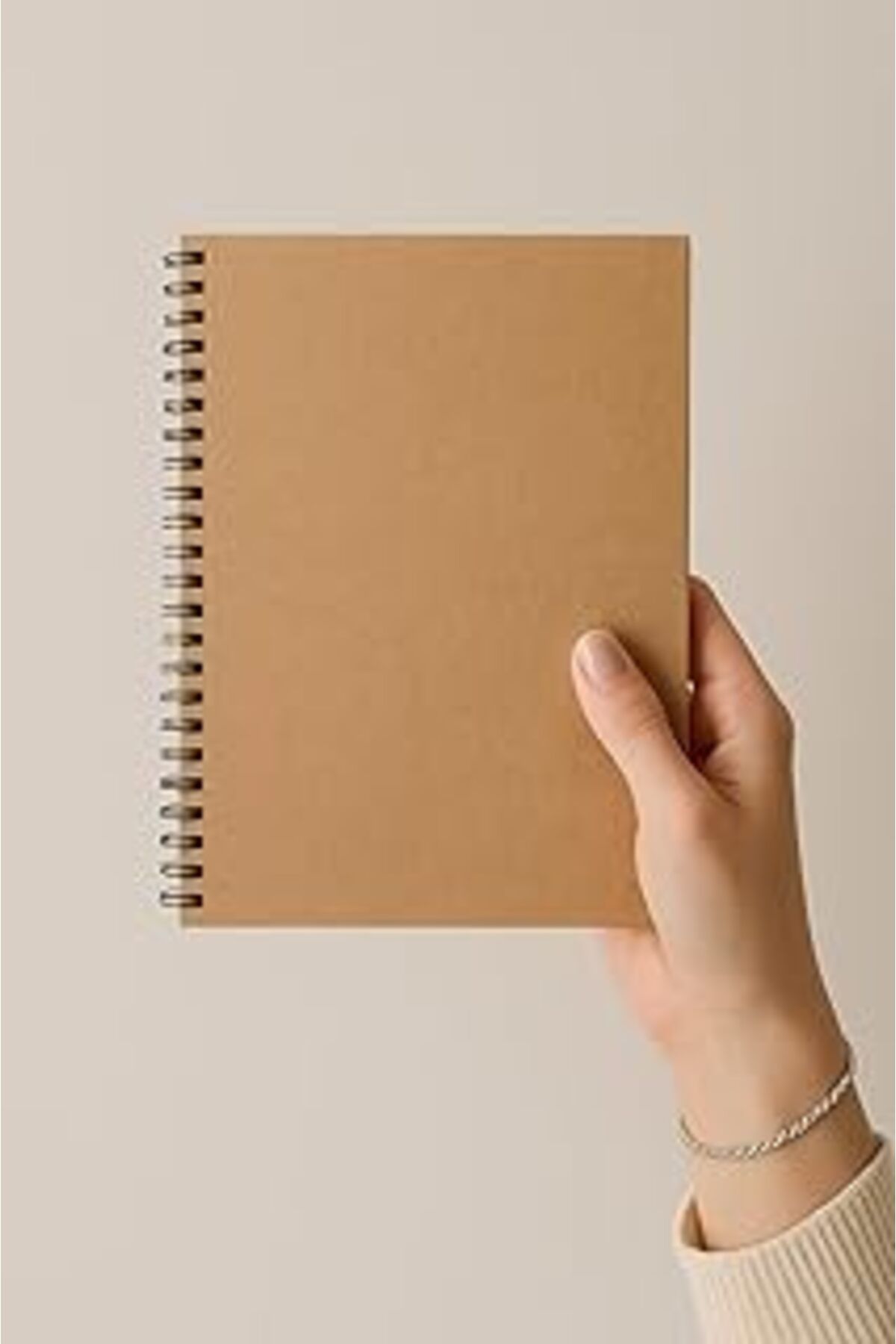 Karachil Fark Tanıtım Çizgisiz Spiralli Defter, A5 Boyut (15X21 Cm), 60 Yaprak, 90Gr. Ivory Kağıt, Ofis İçin
