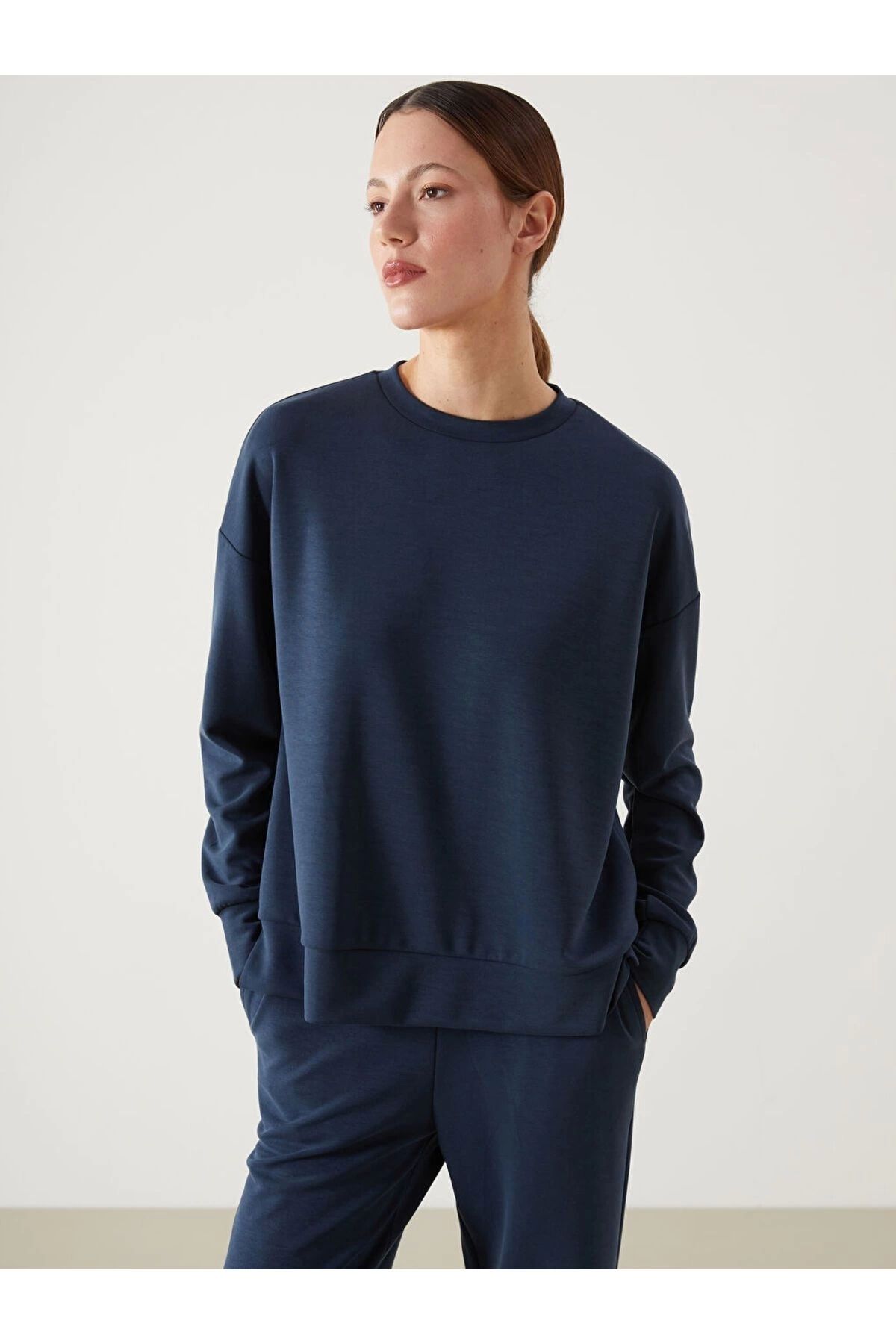 LC Waikiki LCWAIKIKI Bisiklet Yaka Oversize Kadın Tesettür Sweatshirt
