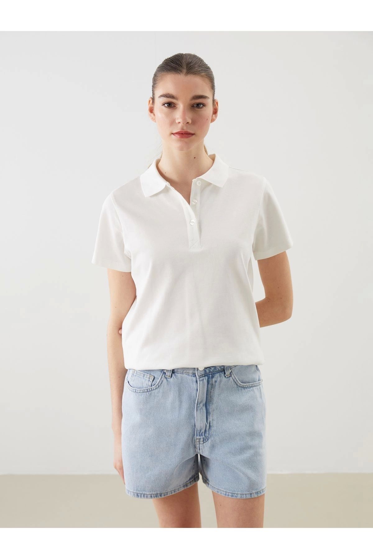 LC Waikiki LCWAIKIKI Polo Yaka Pike Kadın Tişört