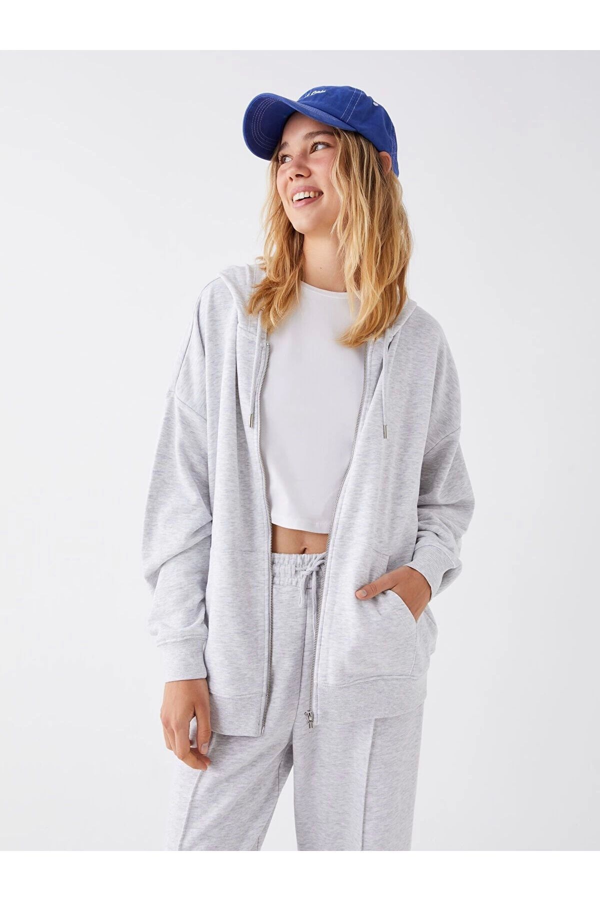 LC Waikiki LCWAIKIKI Lw - Kapüşonlu Oversize Kadın Fermuarlı Sweatshirt