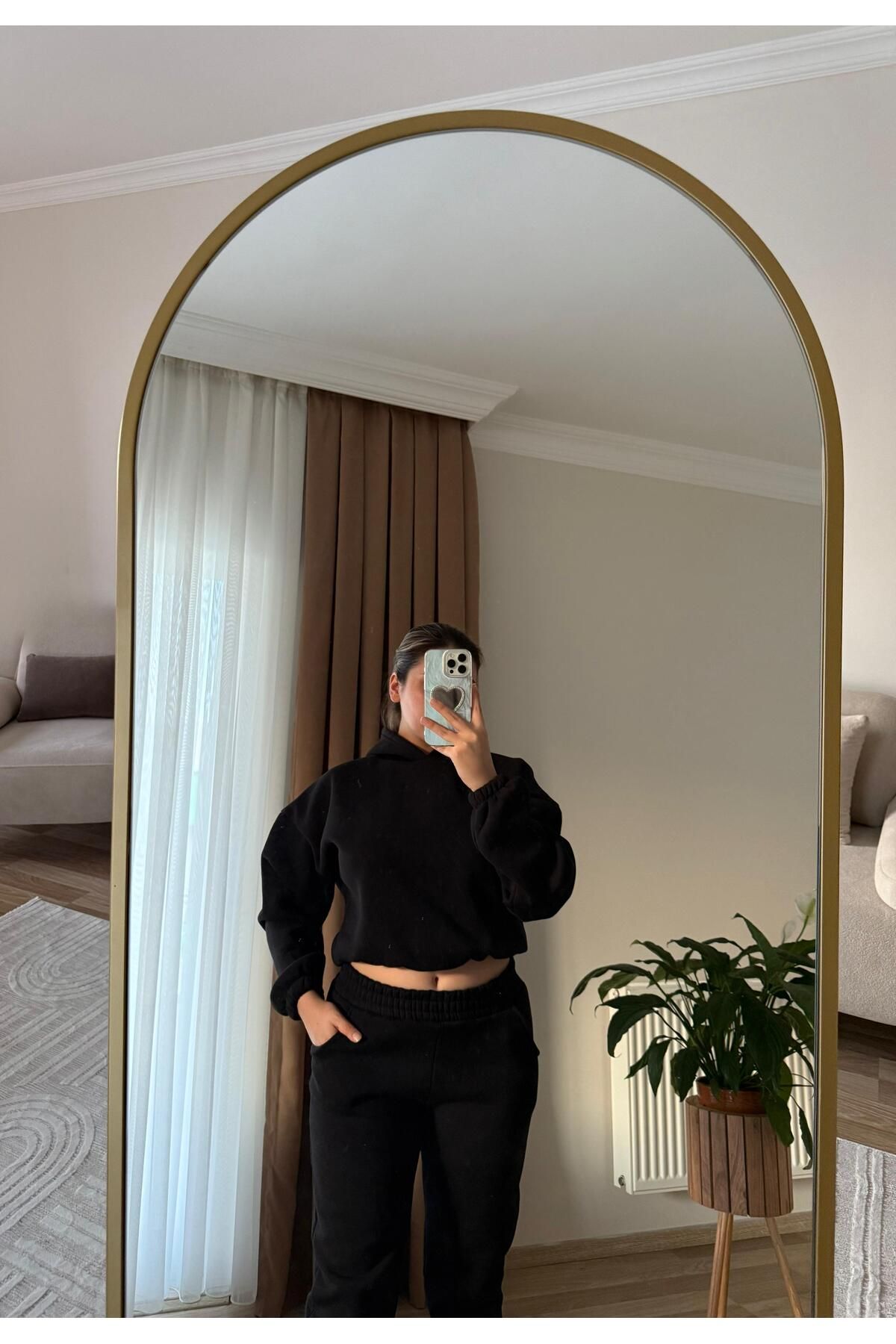 ZEYMA MODA CROP TAKIM KAPÜŞONLU ÜÇ İPLİK KALIN POLARLI EŞOFMAN TAKIMI