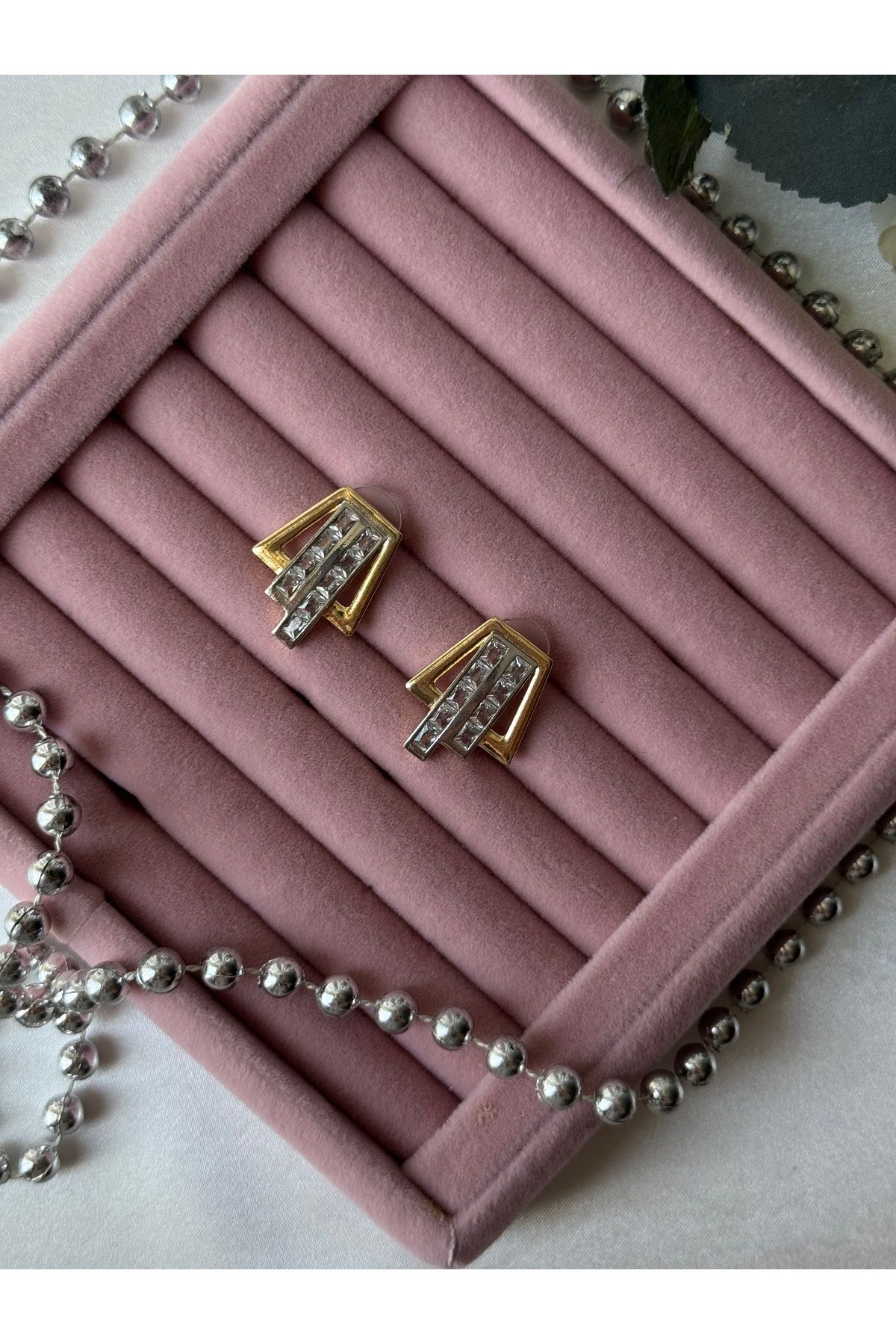 JEWELRY Özel Seri Altın Renkli Baget Zirkon Taşlı Geometrik Tasarım Model Rodyum Kaplama VIP Küpe