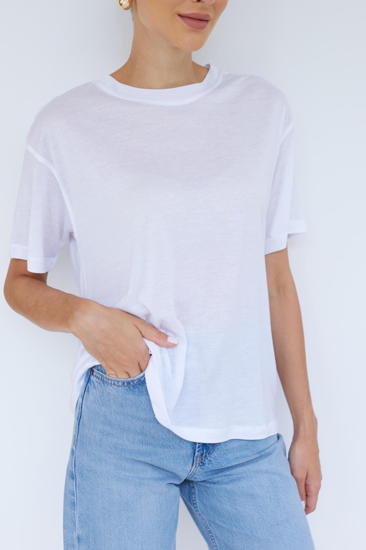 Askı Tekstil Beyaz Bisiklet Yaka Yumuşak Dokulu T-Shirt