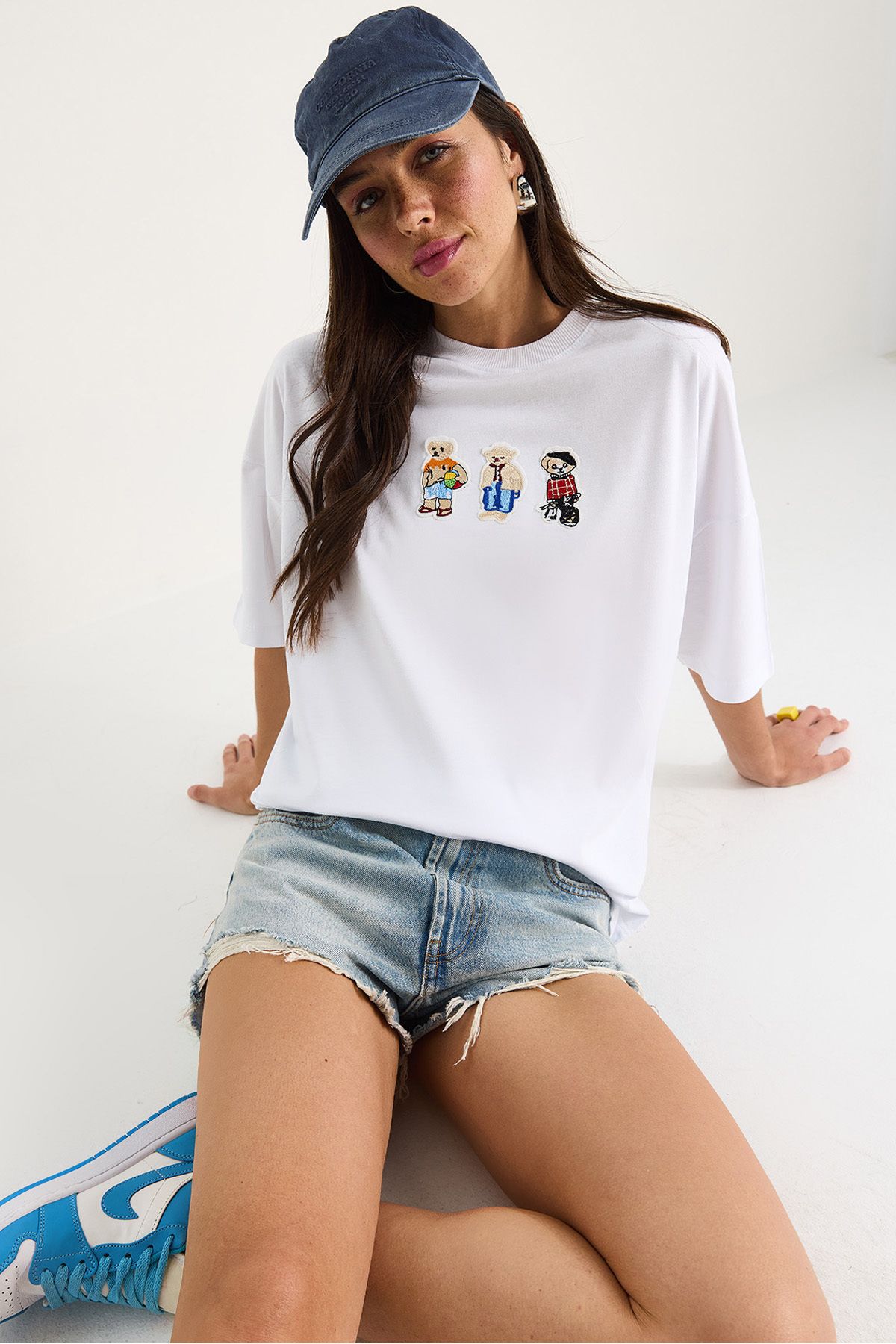 Bianco Lucci Kadın Teddy Nakışlı Bisiklet Yaka Pamuklu T-Shirt 60602064