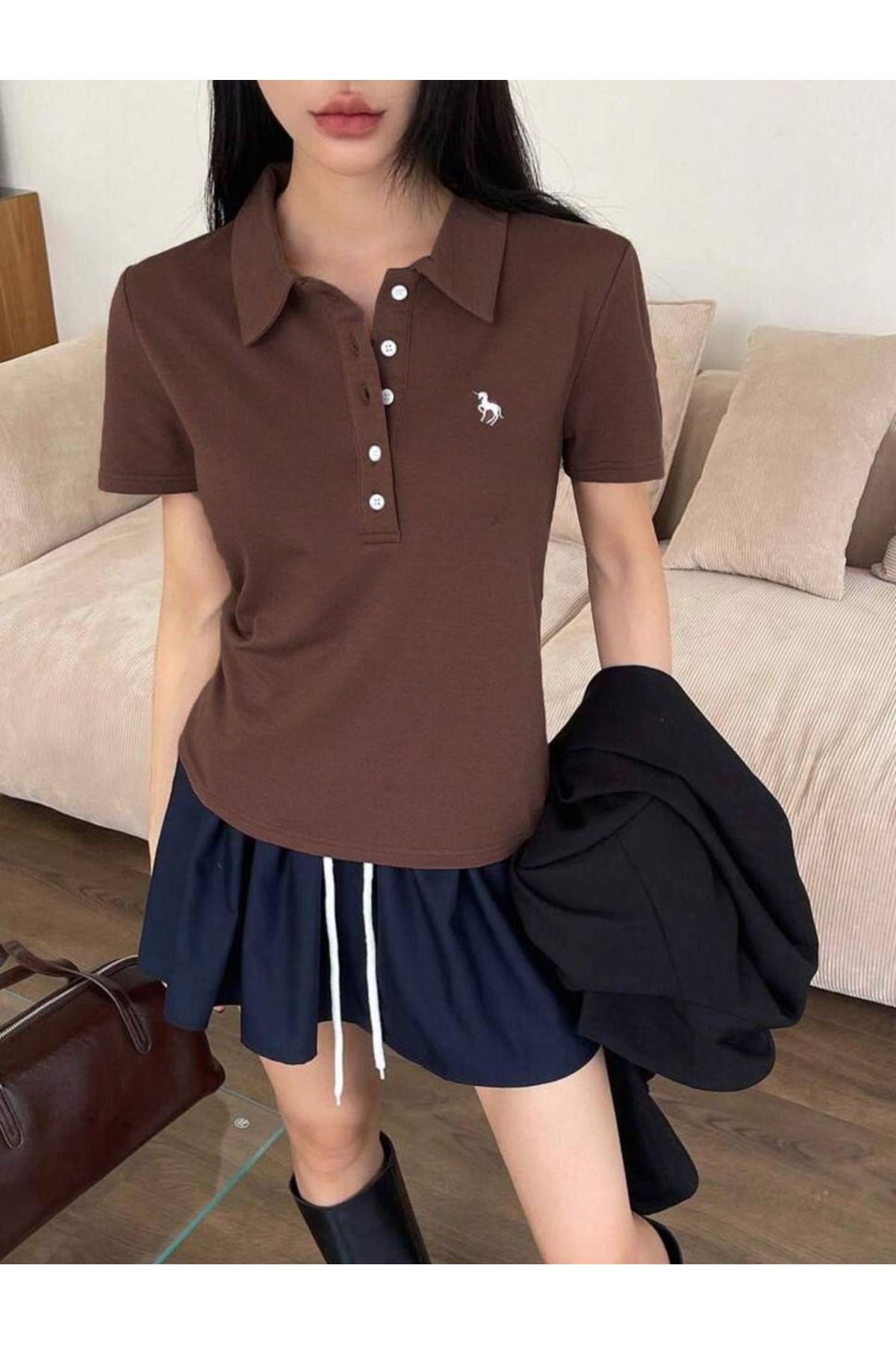 Bravebell Kahverengi Tek Boynuzlu At Baskılı Polo Yaka Düğmeli Kısa Kol Tshirt