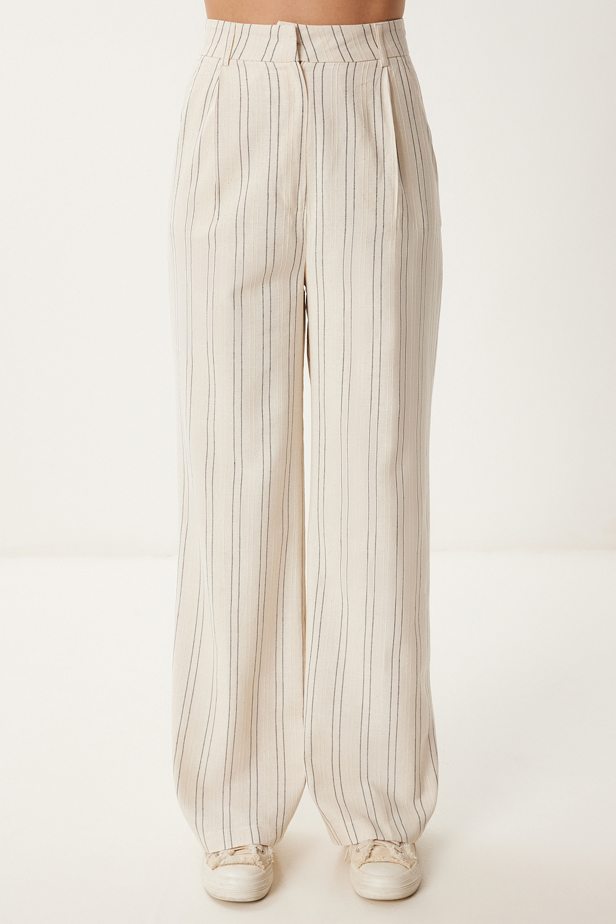 Happiness İstanbul-Women's Cream Black Striped Linen Vest Pants Suit Bv00129 5