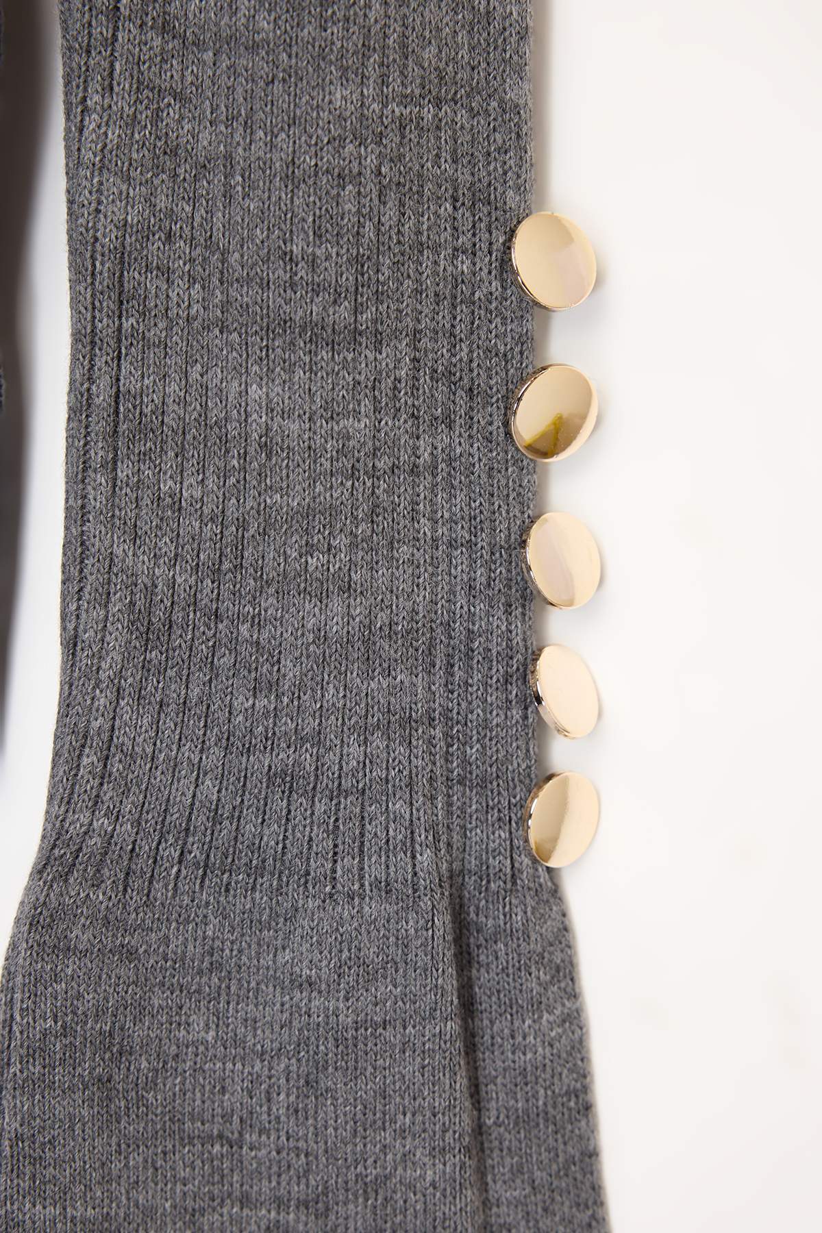 Trendyolmilla  Antrasit Kol Ucu Düğme Detaylı Triko Kazak TWOAW24KZ00309 - Görsel 8