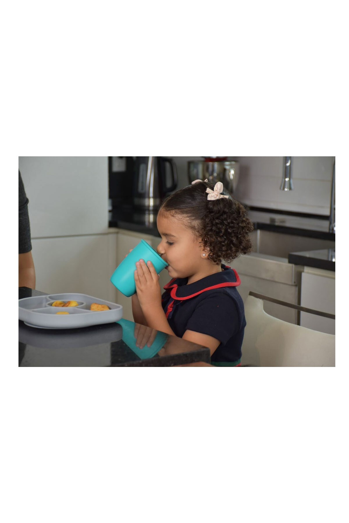 bblüv Küp Dönüştürülebilir Silikon Damlatmaz Bardak fotoğrafı 3 (önizleme)