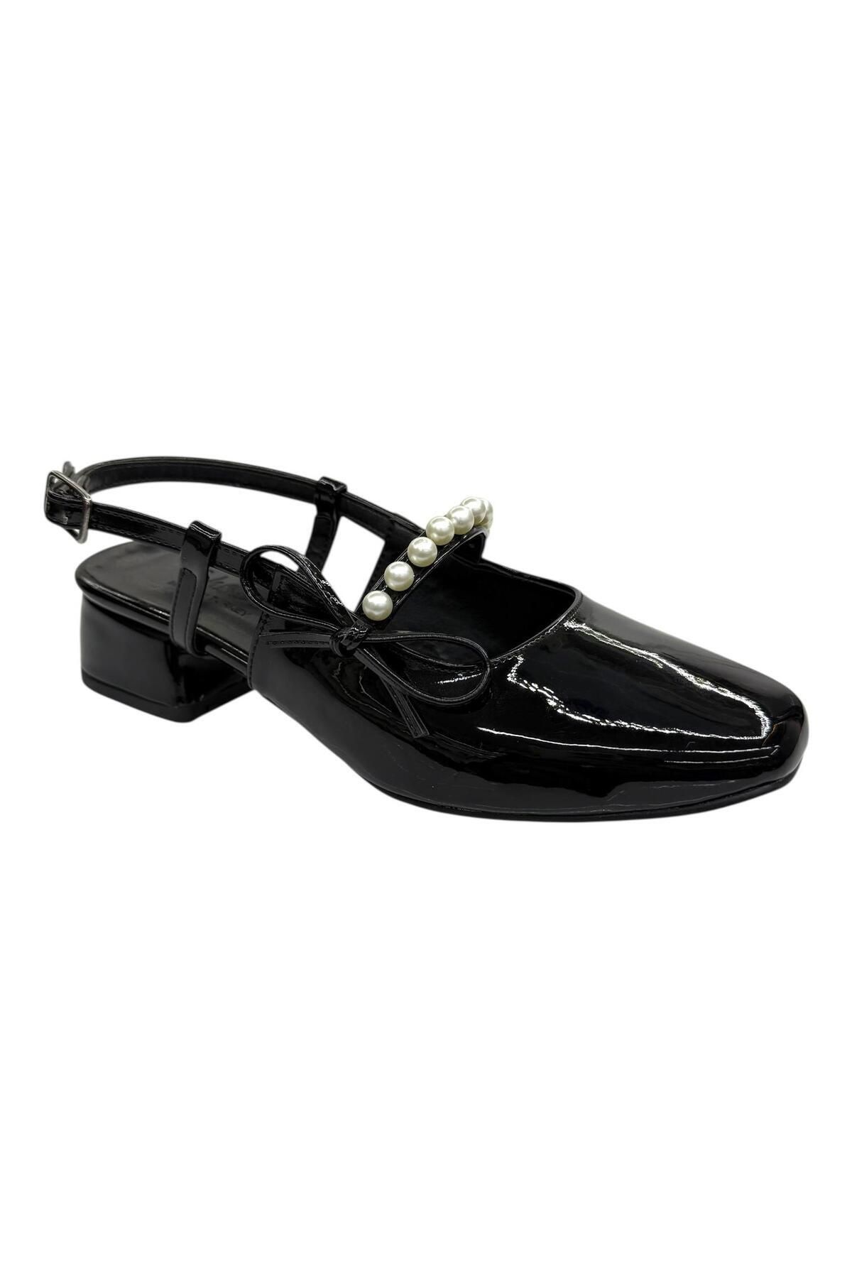 Shoes İnci Zarafeti – Rugan Topuklu Babet