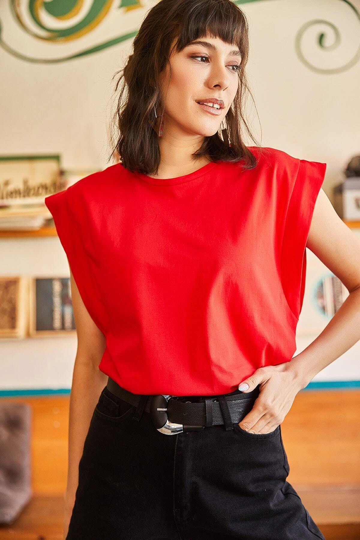 Tight Lady  %100 Pamuk Kadın Kırmızı Vatka Görünümlü Koltuk Altı Parçalı Yarasa Bisiklet Yaka Tişört - Görsel 3