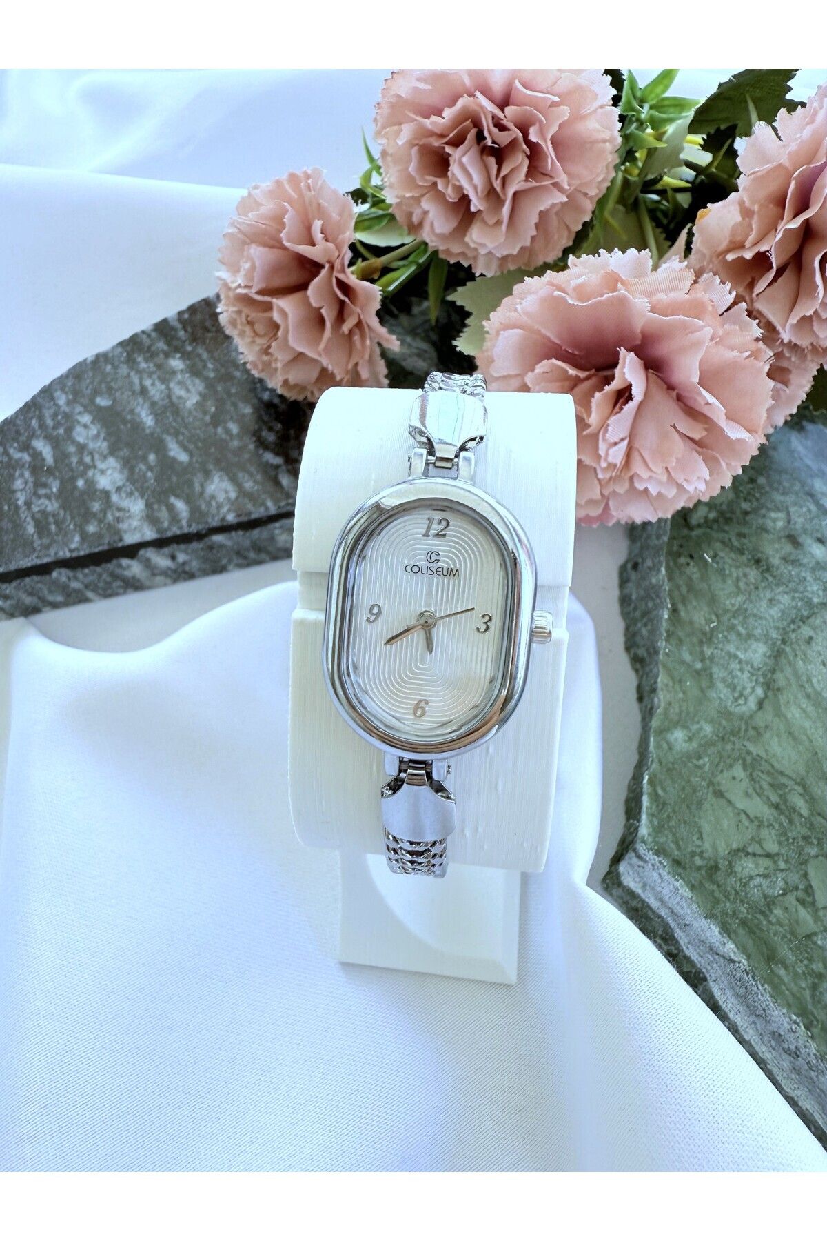 Mazzy Vintage Oval Gümüş İçi Pembe Kadın Kol Saati