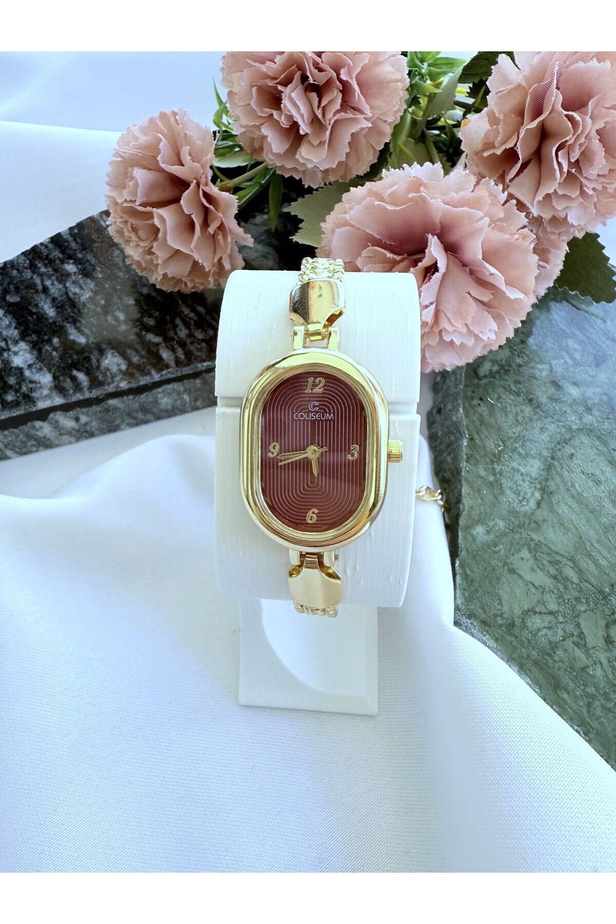 Mazzy Vintage Oval Gold İçi Bordo Kadın Kol Saati