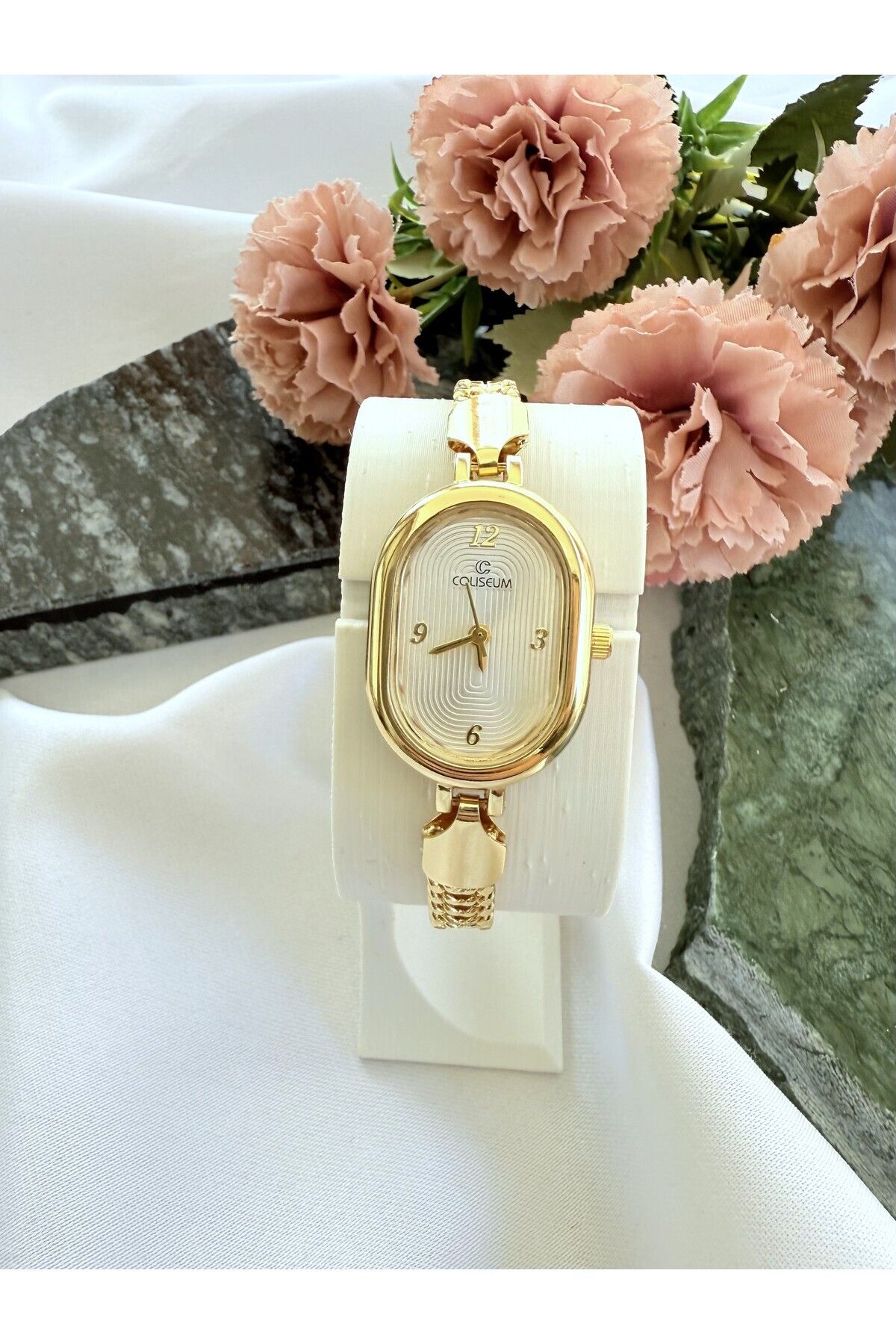 Mazzy Vintage Oval Gold İçi Beyaz Kadın Kol Saati