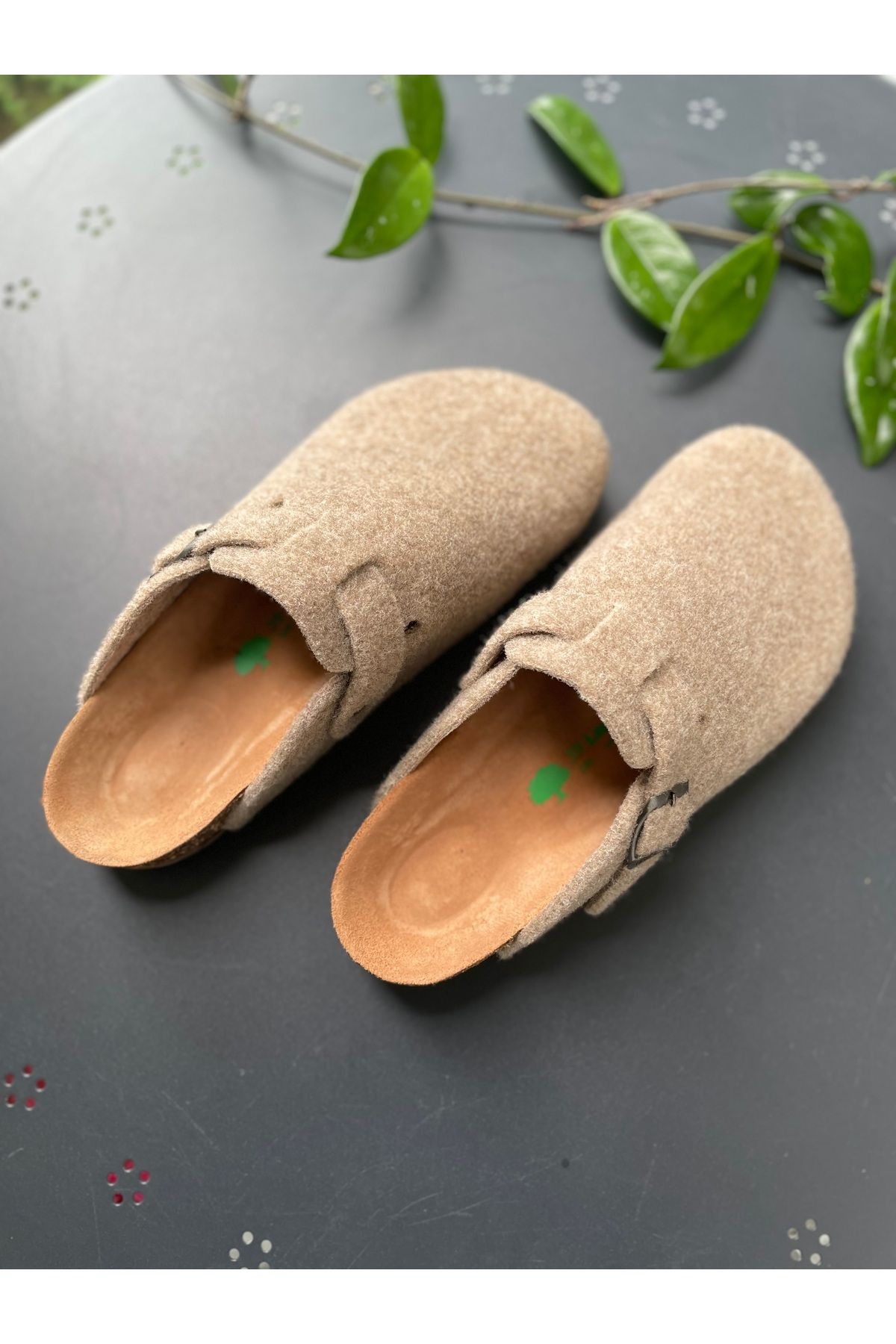 Land of Cork-Sabo Closed Unisex Anatomical Natural Cork Sole Natural Felt Wool Slippers 3
