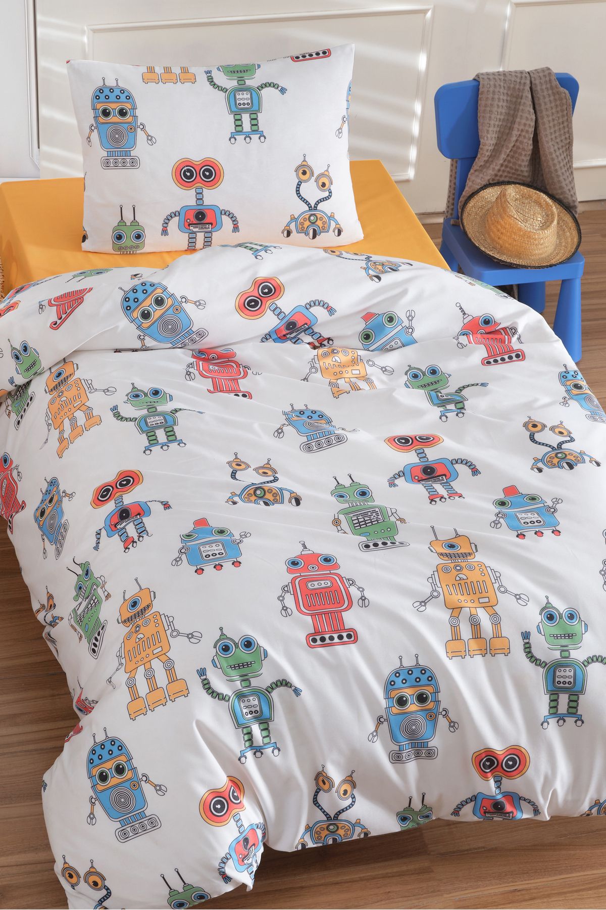Eponj Home Tek Kişilik Pamuklu Nevresim Takımı 3 Parça – Roboti Desen – Beyaz / Yumuşak Dokulu