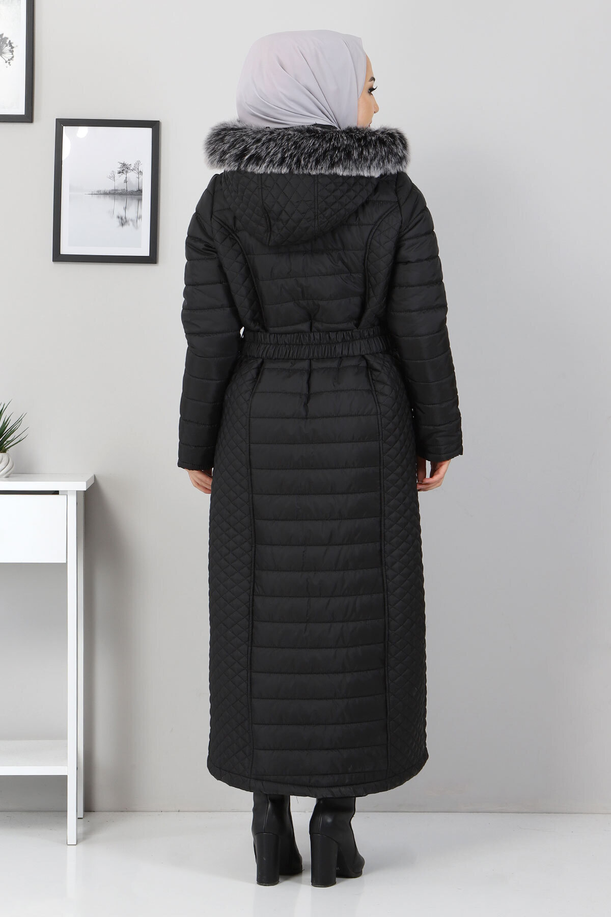 Tesettür Dünyası-Langer Steppmantel Tsd1931 Schwarz 5