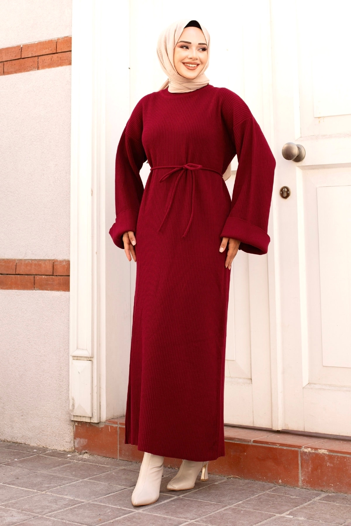 Tesettür Dünyası Beli İp Bağlamalı Düşük Kol Triko Uzun Elbise TSD240708 Kırmızı fotoğrafı 4 (önizleme)