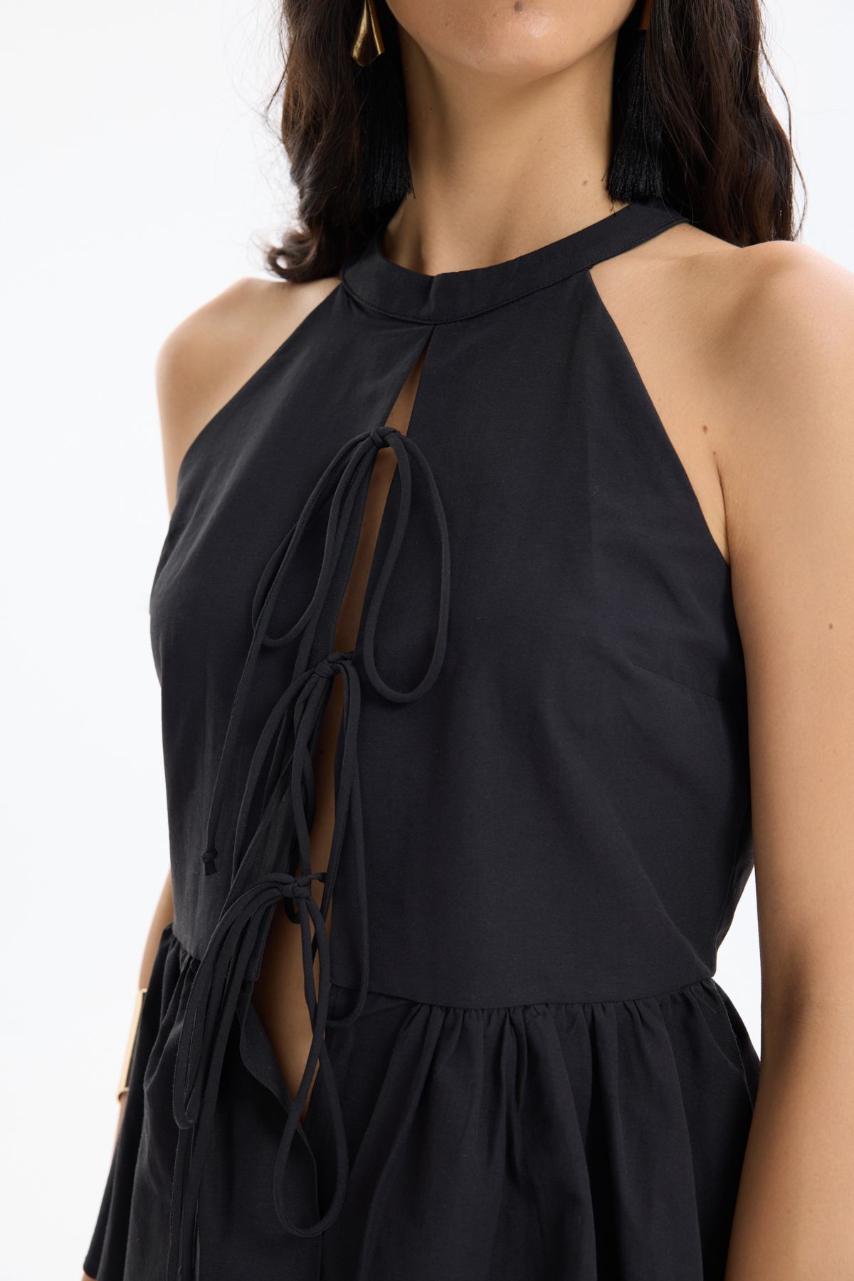 Quzu-Front Lace-Up Halter Neck Blouse Black 4