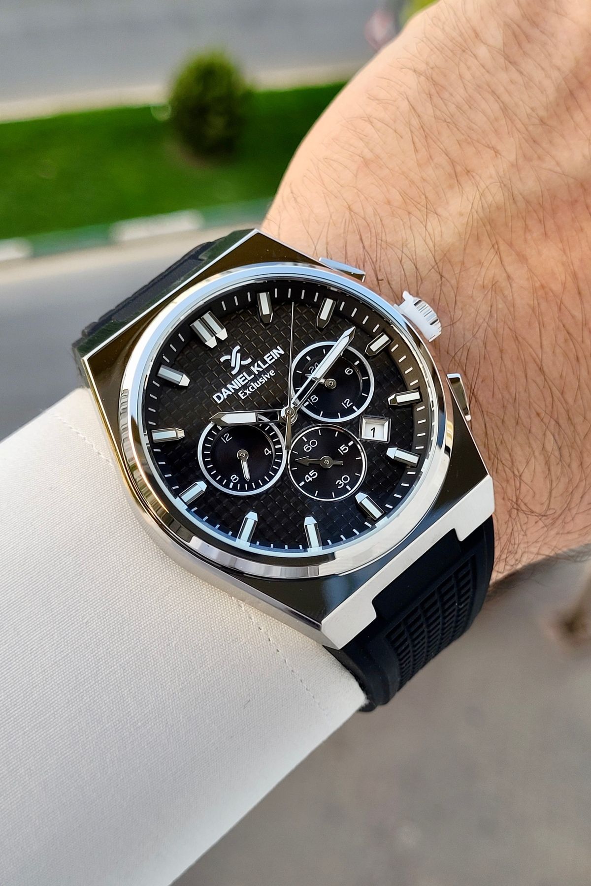 Daniel Klein Kasası Gri Kordonu Siyah Renk Ayarlanabilir Kordonlu 44 Mm Fonksiyonel Erkek Kol Saati